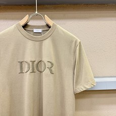 (最大可穿240斤) Dior迪奥 2025春夏新款短袖T恤!走秀图案时尚休闲短袖T恤衫!设计logo设 (最大可穿240斤) Dior迪奥 2025春夏新款短袖T恤!走秀图案时尚休闲短袖T恤衫!设计logo设