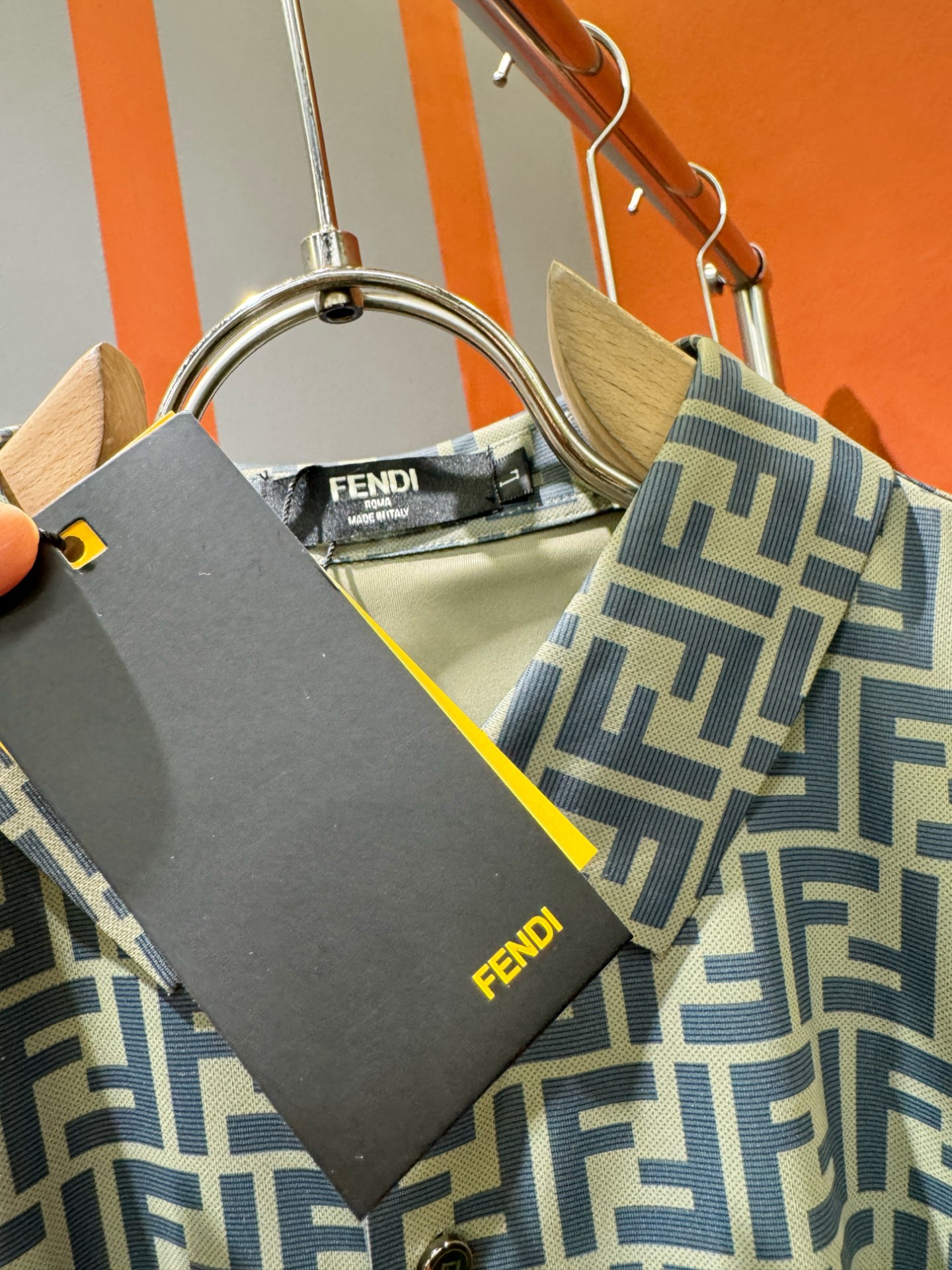 FENDI 2025 Ice-Filament Shirts: Unique Design, Online Sales Leader! - 图片 4