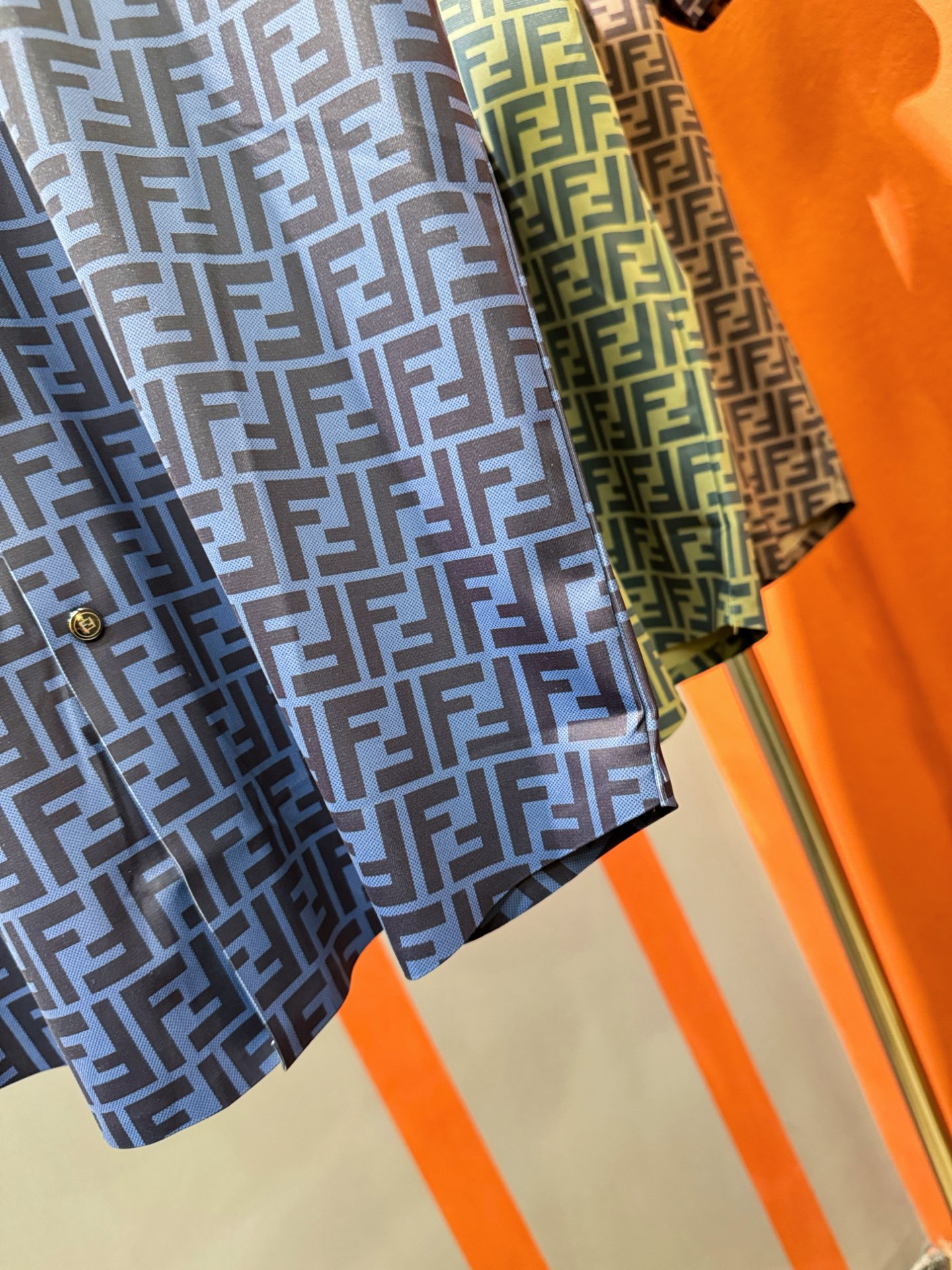 FENDI 2025 Ice-Filament Shirts: Rare Online Sales, Versatile Design, Stylish and Elegant! - 图片 6