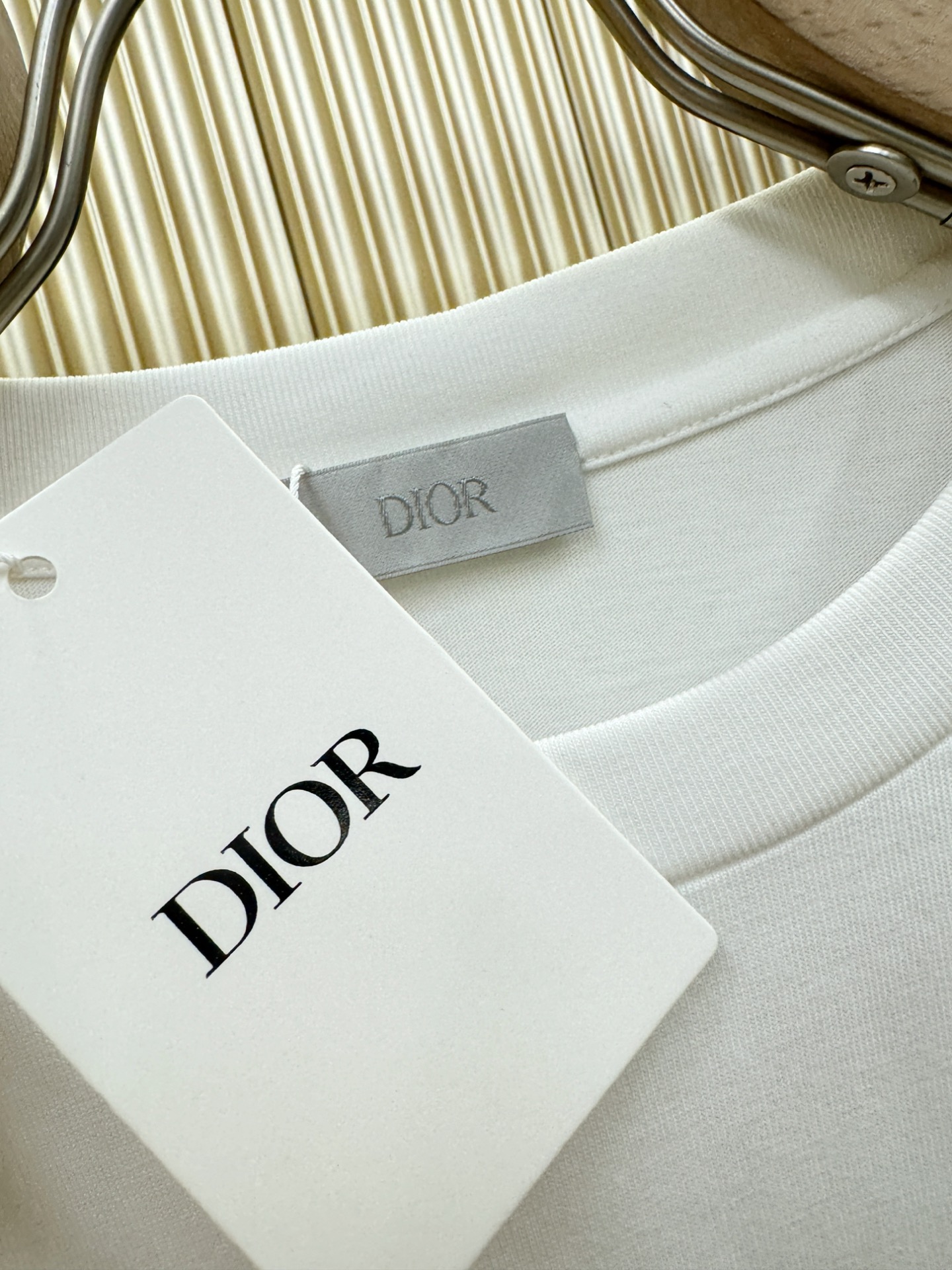 (最大可穿240斤) Dior迪奥 2025春夏新款短袖T恤！走秀图案时尚休闲短袖T恤衫！设计logo设