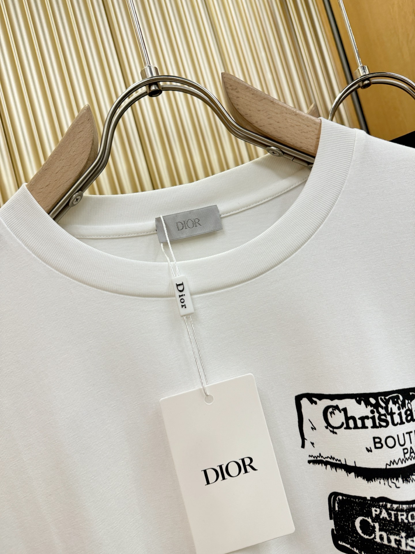 (最大可穿240斤) Dior迪奥 2025春夏新款短袖T恤！走秀图案时尚休闲短袖T恤衫！设计logo设