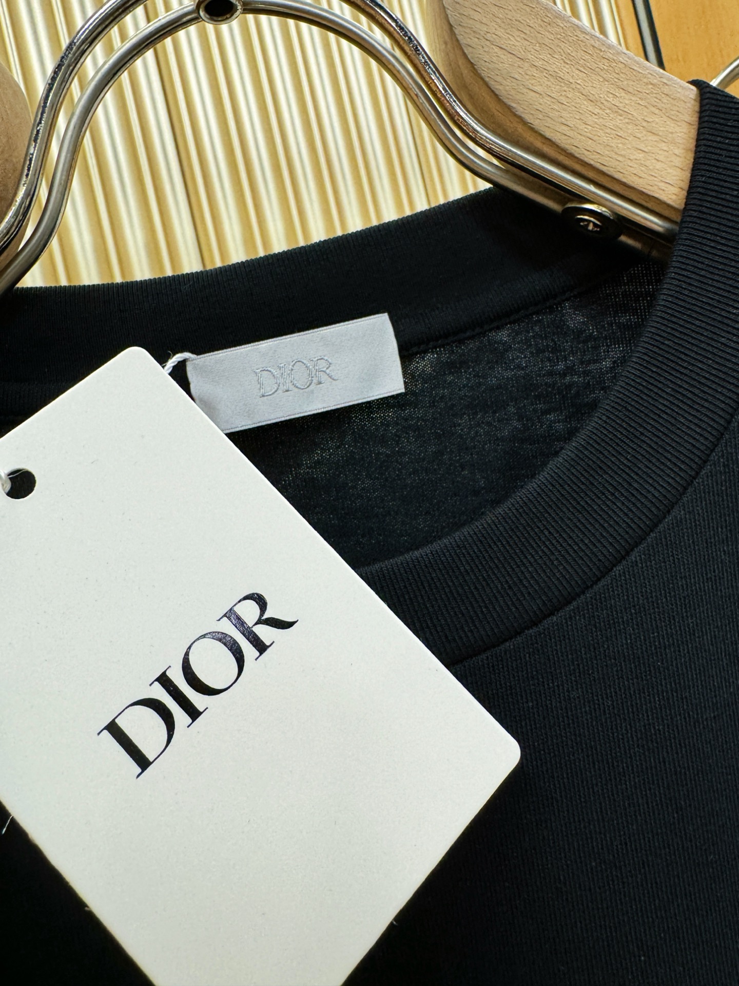 (最大可穿240斤) Dior迪奥 2025春夏新款短袖T恤！走秀图案时尚休闲短袖T恤衫！设计logo设