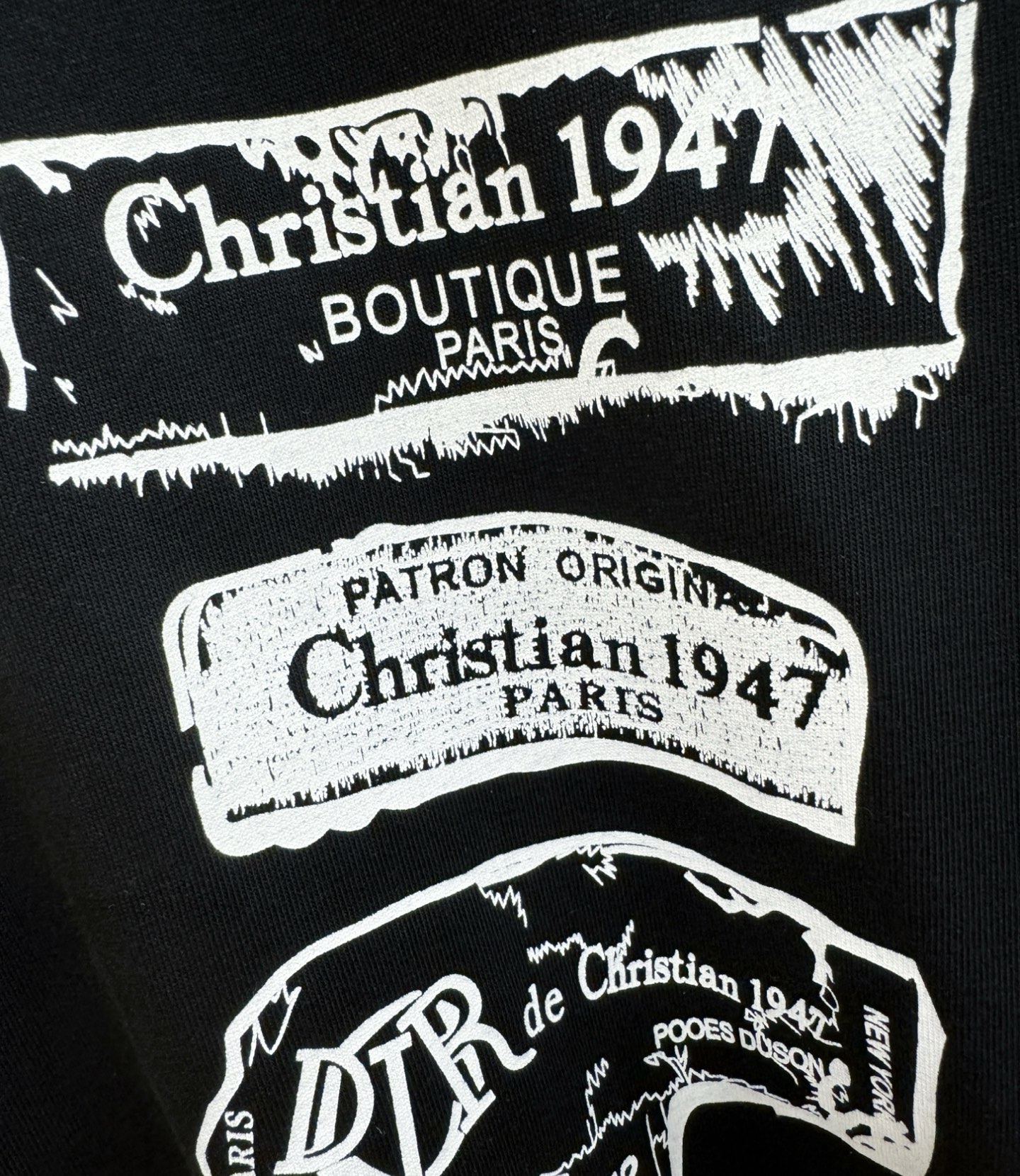 (最大可穿240斤) Dior迪奥 2025春夏新款短袖T恤！走秀图案时尚休闲短袖T恤衫！设计logo设