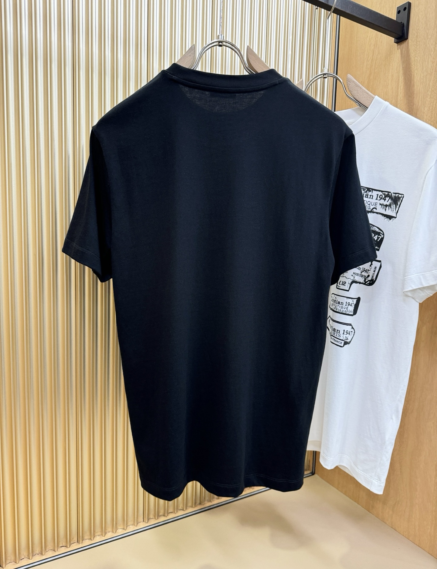 (最大可穿240斤) Dior迪奥 2025春夏新款短袖T恤！走秀图案时尚休闲短袖T恤衫！设计logo设