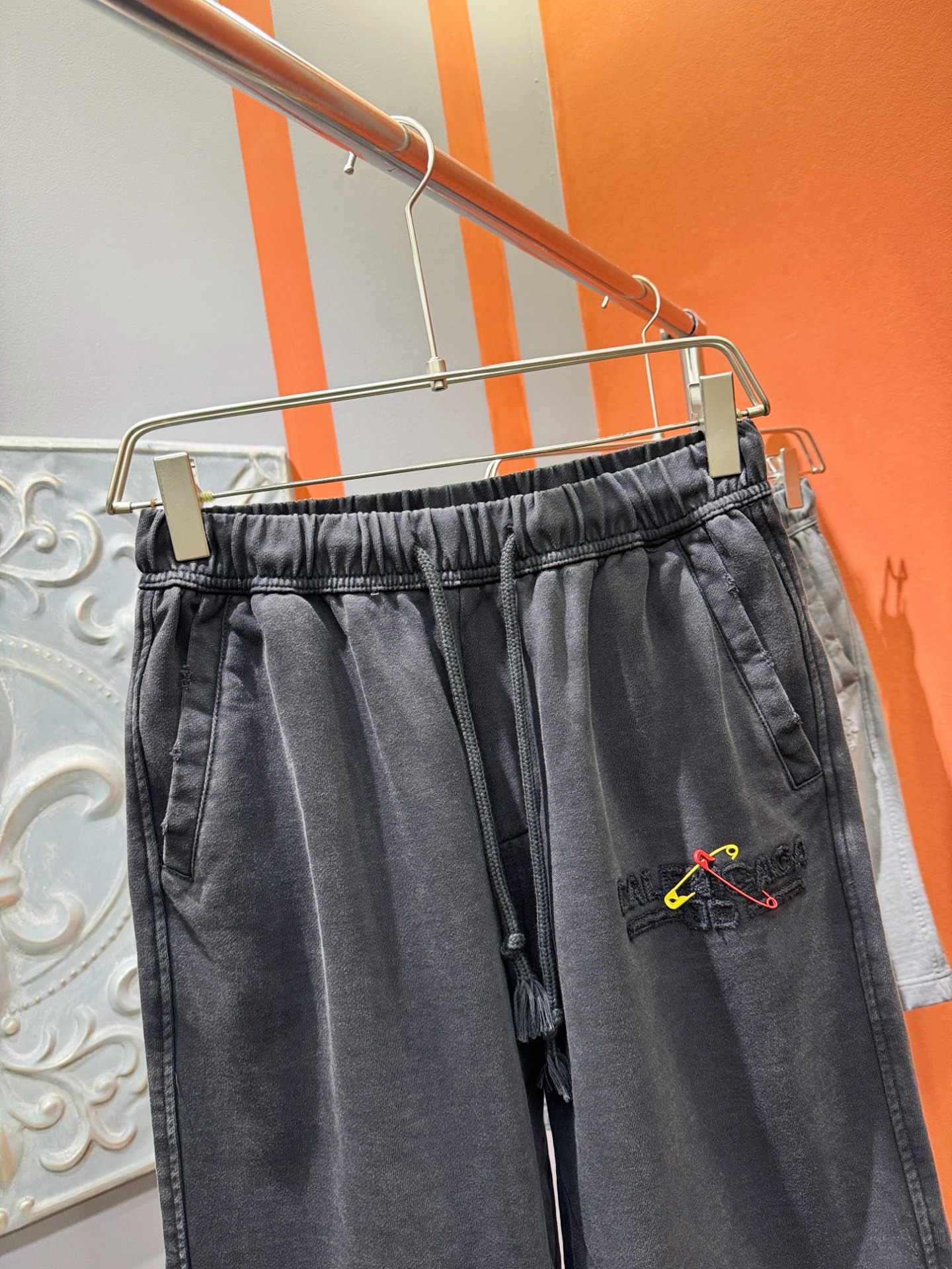  Balenciaga巴黎世家爆款短裤2025ss新款男士休闲短裤，高端版本！专柜定制面料 透气舒适度高