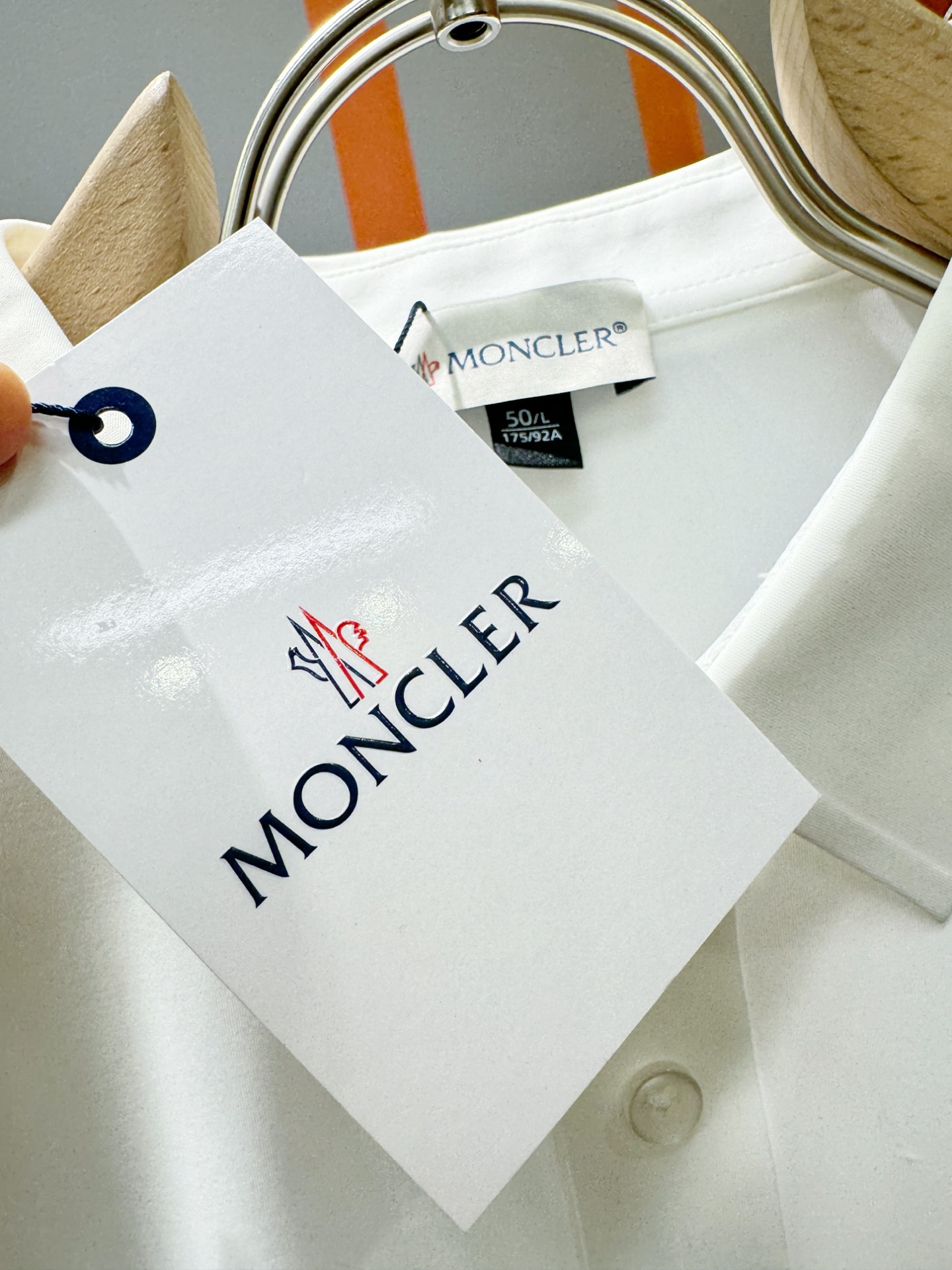  Moncler蒙口 2025 新款衬衫，贸易公司渠道稀出，领先官网发售！经典休闲衬衫搭配独特的设计，简