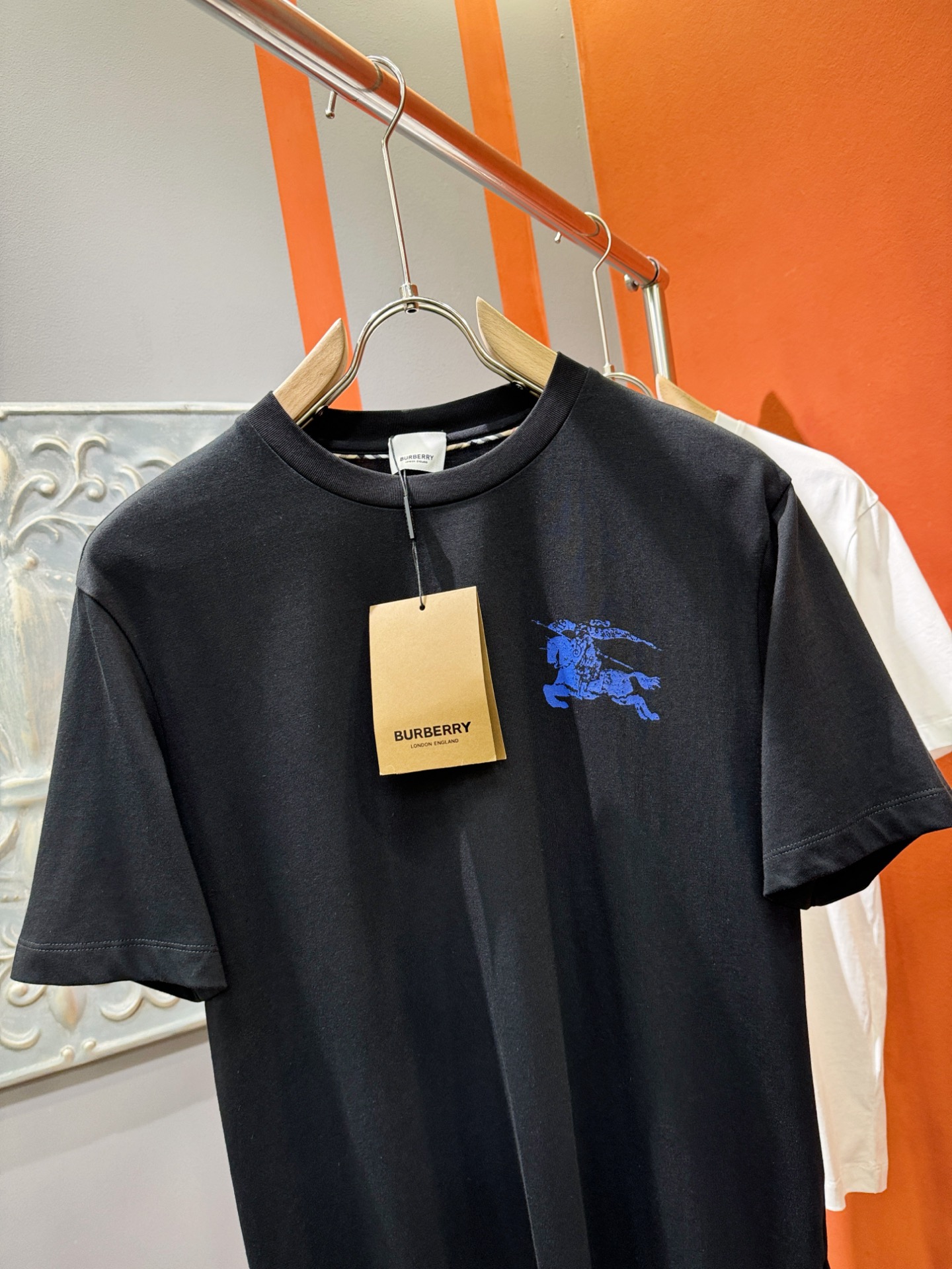  (最大可穿240斤) BURBERRY巴宝莉 2025春夏新款短袖T恤！走秀图案时尚休闲短袖T恤衫！设