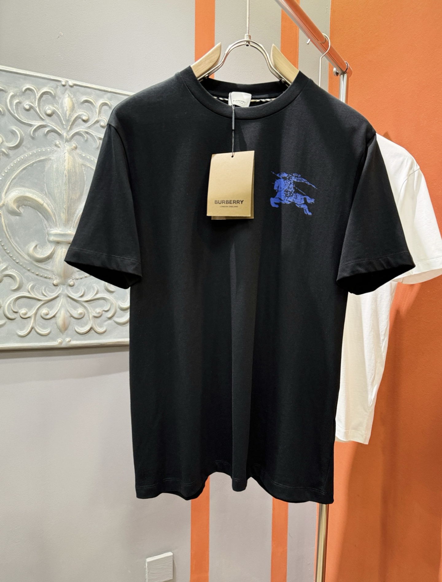  (最大可穿240斤) BURBERRY巴宝莉 2025春夏新款短袖T恤！走秀图案时尚休闲短袖T恤衫！设