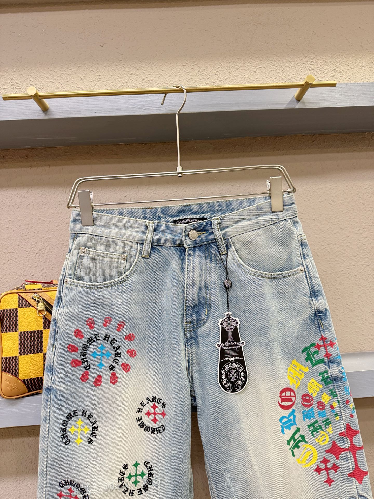  CHROME HEARTS 克罗心 2025新品，原版牛仔短裤 ，原版重工打造，品牌经典LOGO设计，