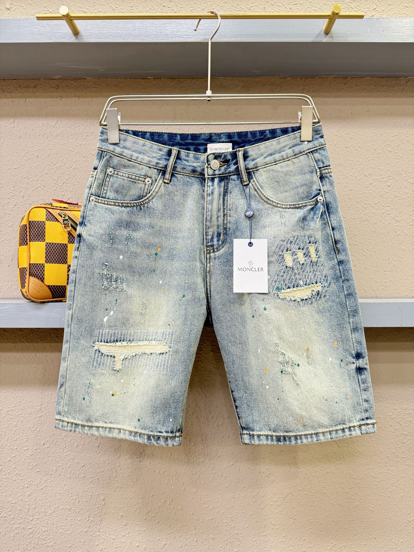  Moncler蒙口 2025新品，原版牛仔短裤 ，原版重工打造，品牌经典LOGO设计，三标齐全！原版五