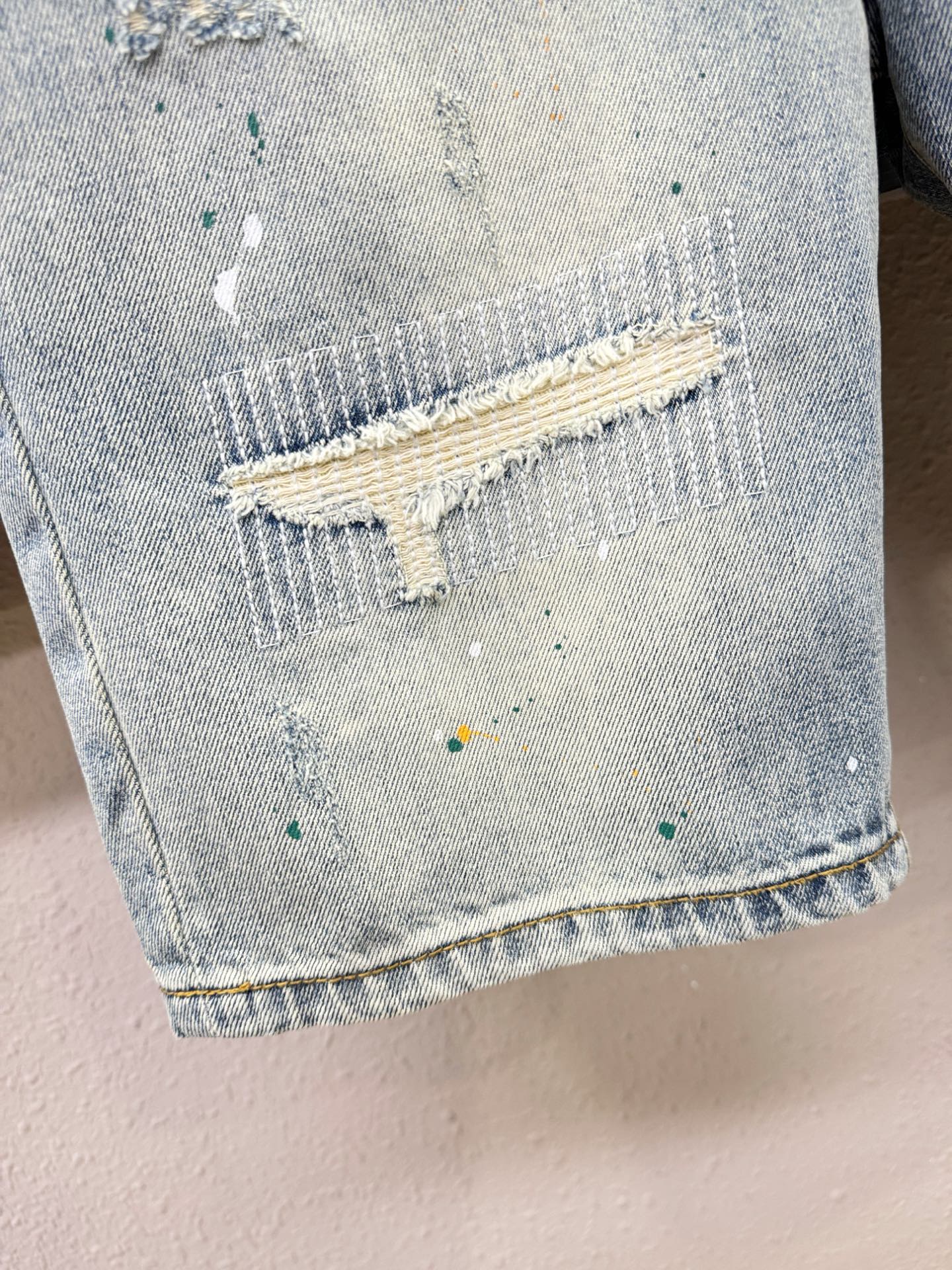  Moncler蒙口 2025新品，原版牛仔短裤 ，原版重工打造，品牌经典LOGO设计，三标齐全！原版五