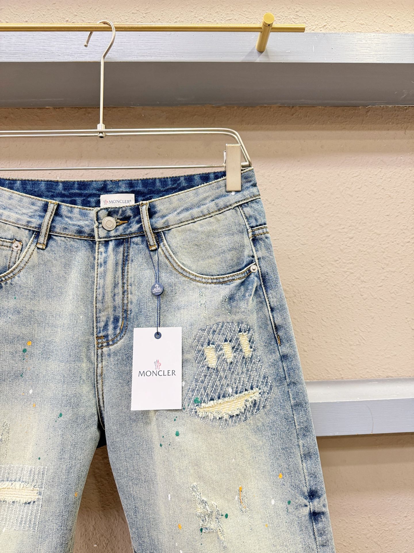  Moncler蒙口 2025新品，原版牛仔短裤 ，原版重工打造，品牌经典LOGO设计，三标齐全！原版五