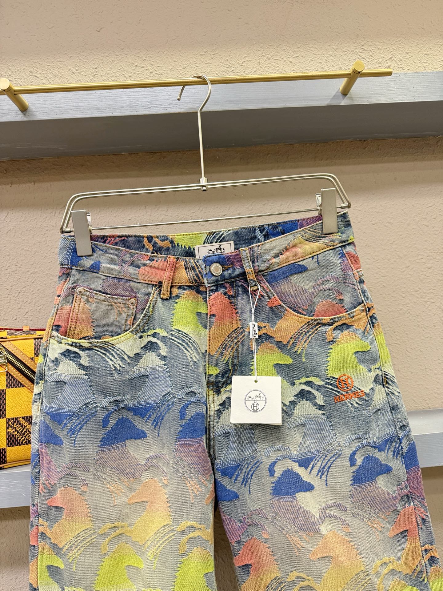  Hermès爱马仕 2025新品，原版牛仔短裤 ，原版重工打造，品牌经典LOGO设计，三标齐全！原版五