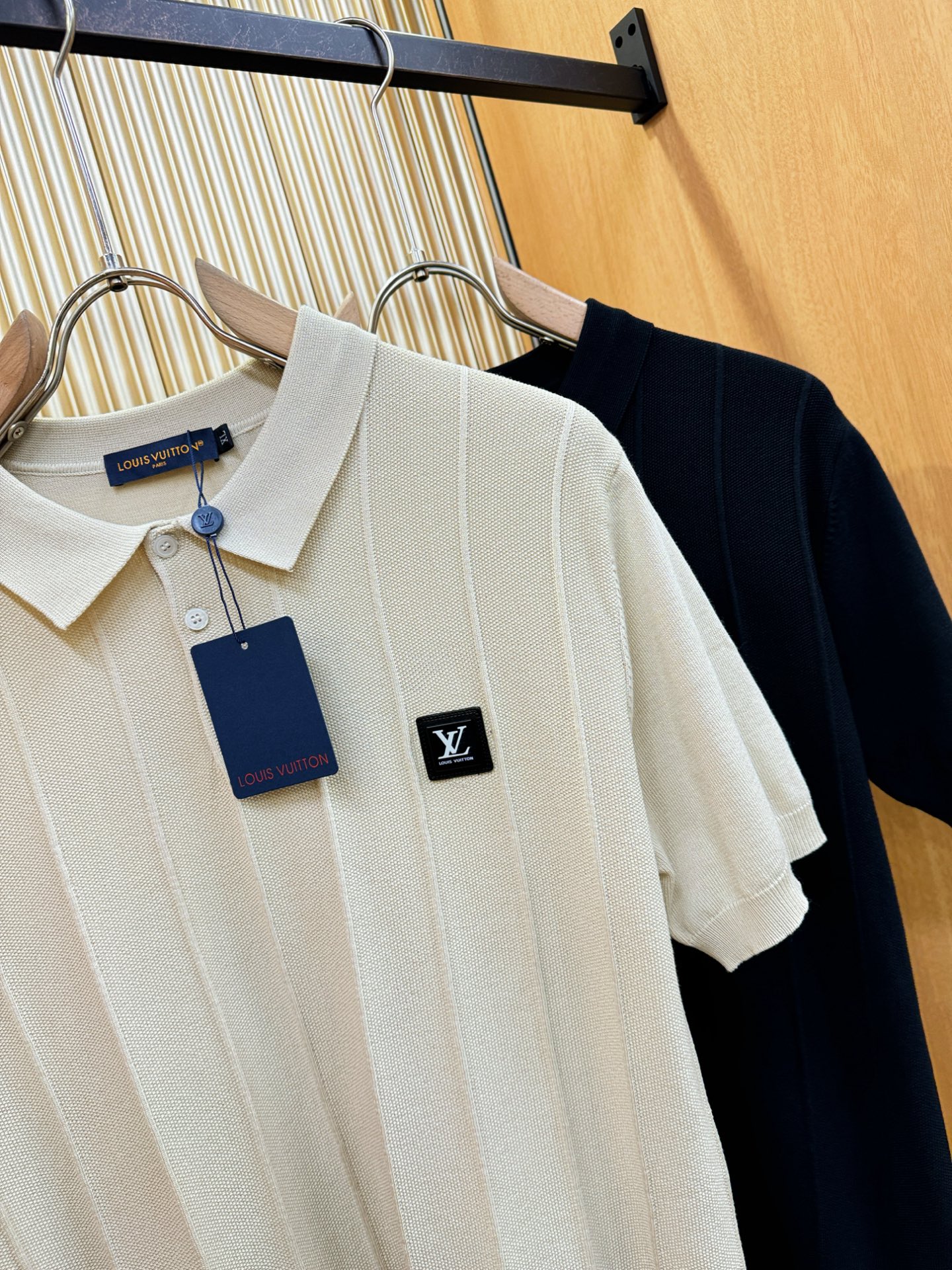 LV路易威登 2025春夏新品针织短袖，进口针织面料，手感柔软。顶级进口私货，时尚设计潮流短袖针织衫，不