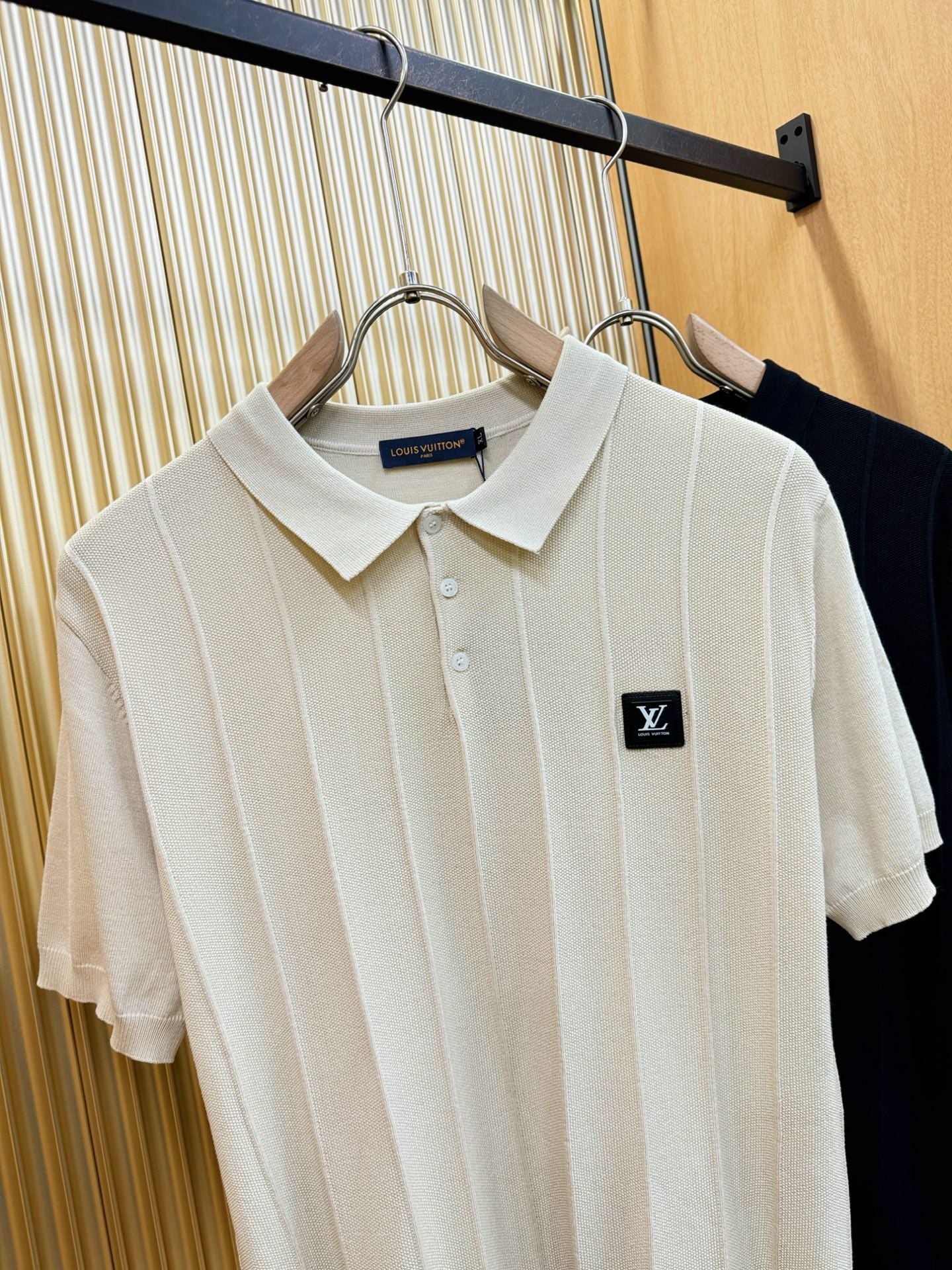 LV路易威登 2025春夏新品针织短袖，进口针织面料，手感柔软。顶级进口私货，时尚设计潮流短袖针织衫，不