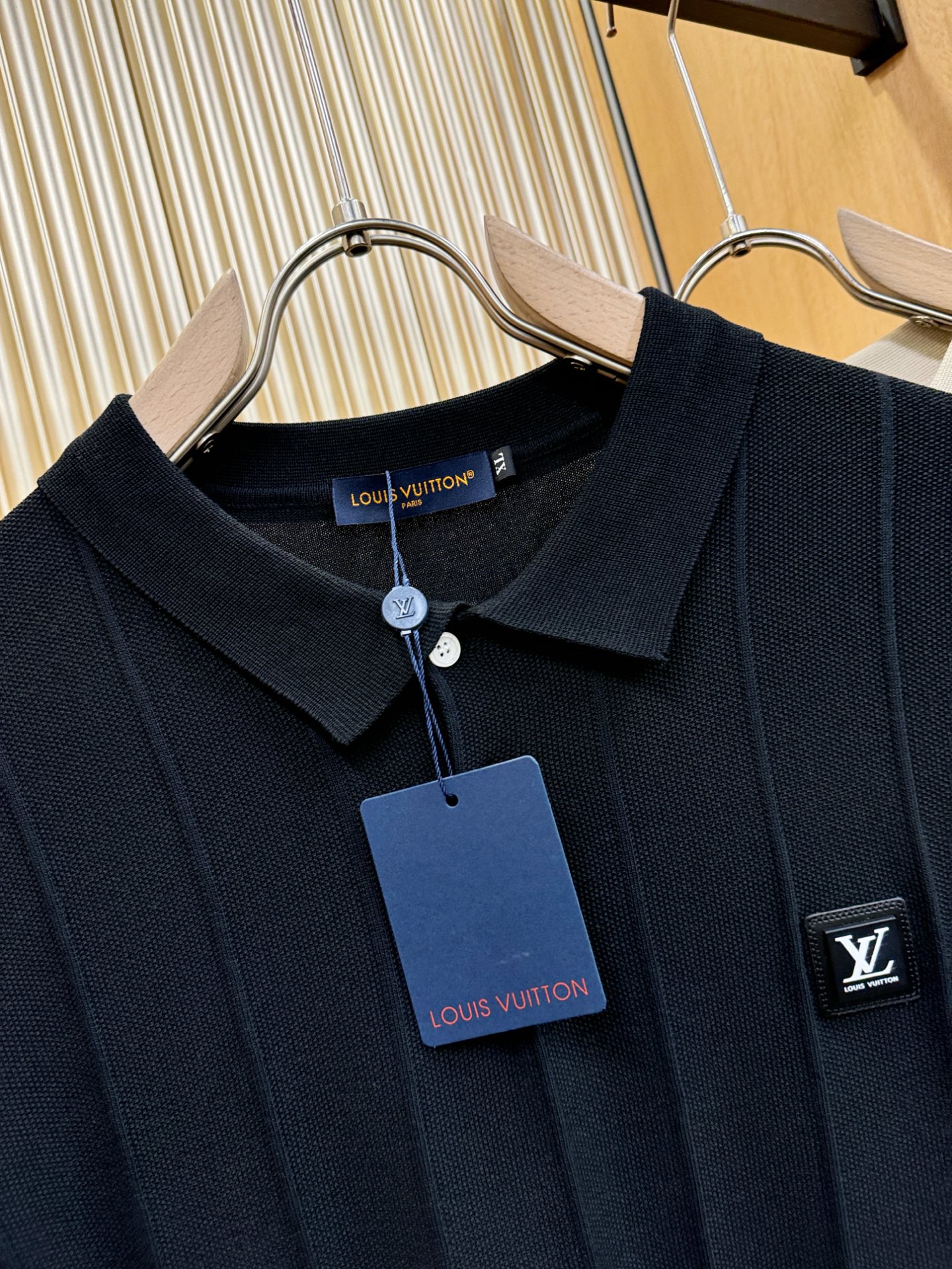 LV路易威登 2025春夏新品针织短袖，进口针织面料，手感柔软。顶级进口私货，时尚设计潮流短袖针织衫，不