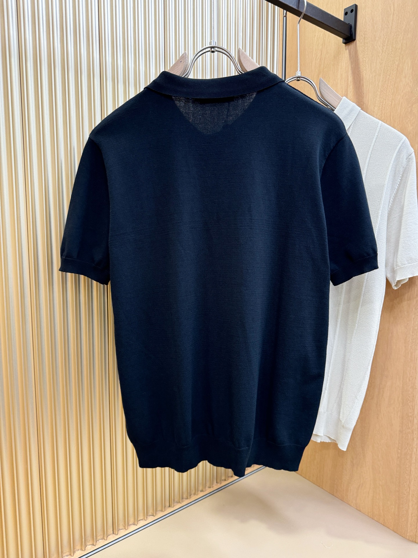 LV路易威登 2025春夏新品针织短袖，进口针织面料，手感柔软。顶级进口私货，时尚设计潮流短袖针织衫，不