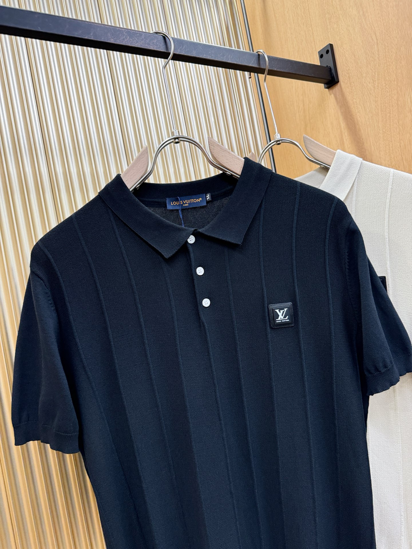 LV路易威登 2025春夏新品针织短袖，进口针织面料，手感柔软。顶级进口私货，时尚设计潮流短袖针织衫，不