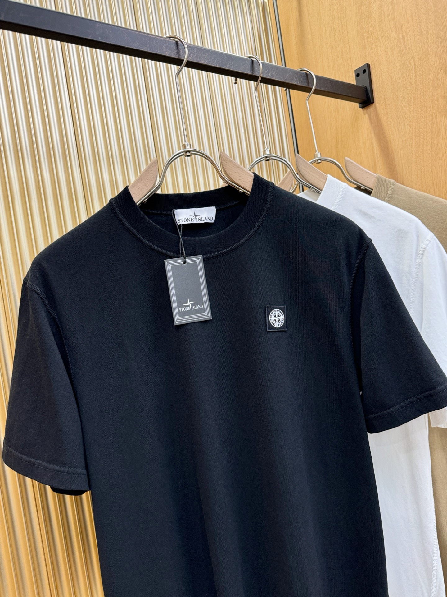 STONE ISLAND石头岛 2025春夏新款短袖T恤！走秀图案时尚休闲短袖T恤衫！设计logo设计！