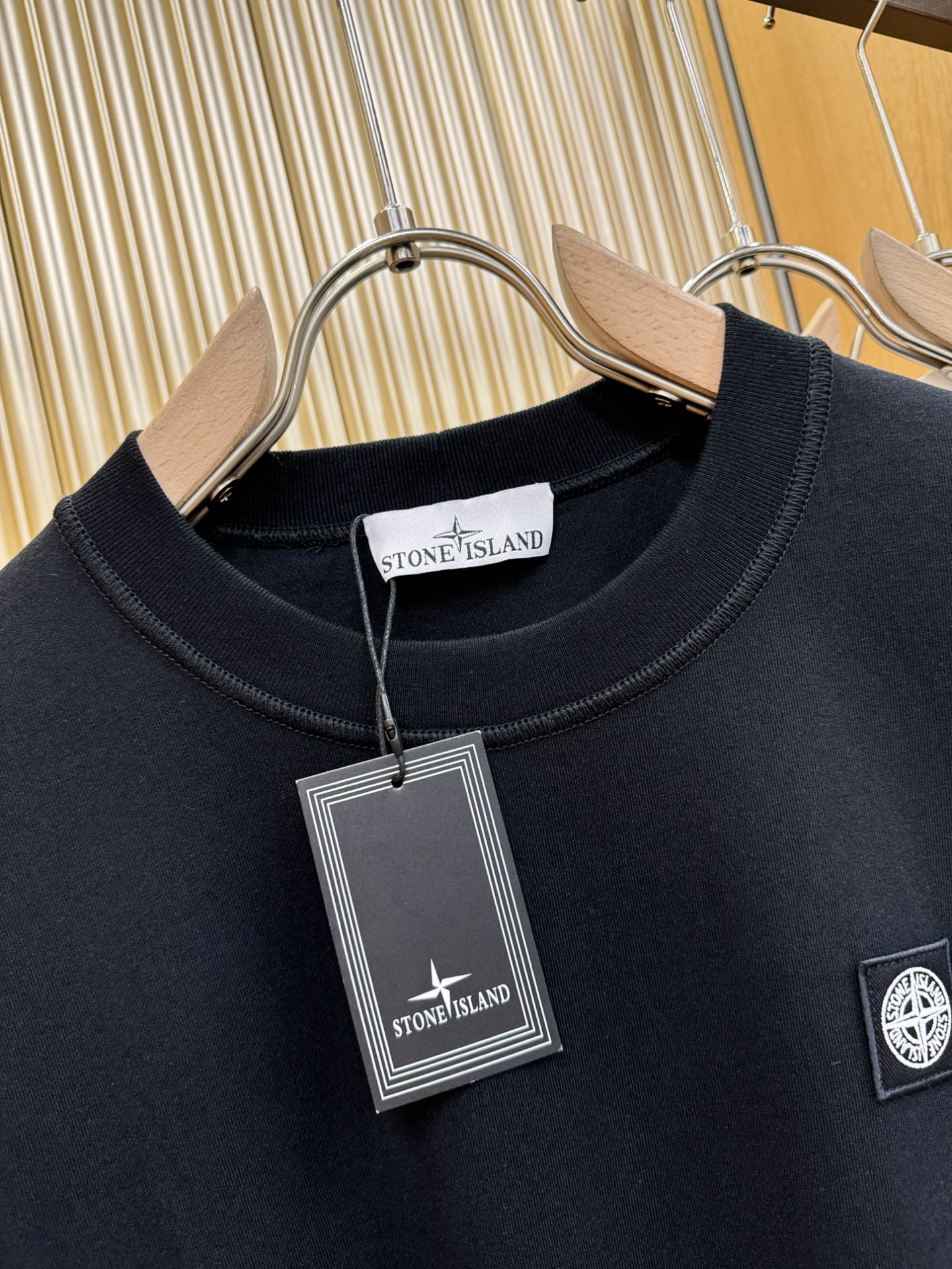 STONE ISLAND石头岛 2025春夏新款短袖T恤！走秀图案时尚休闲短袖T恤衫！设计logo设计！