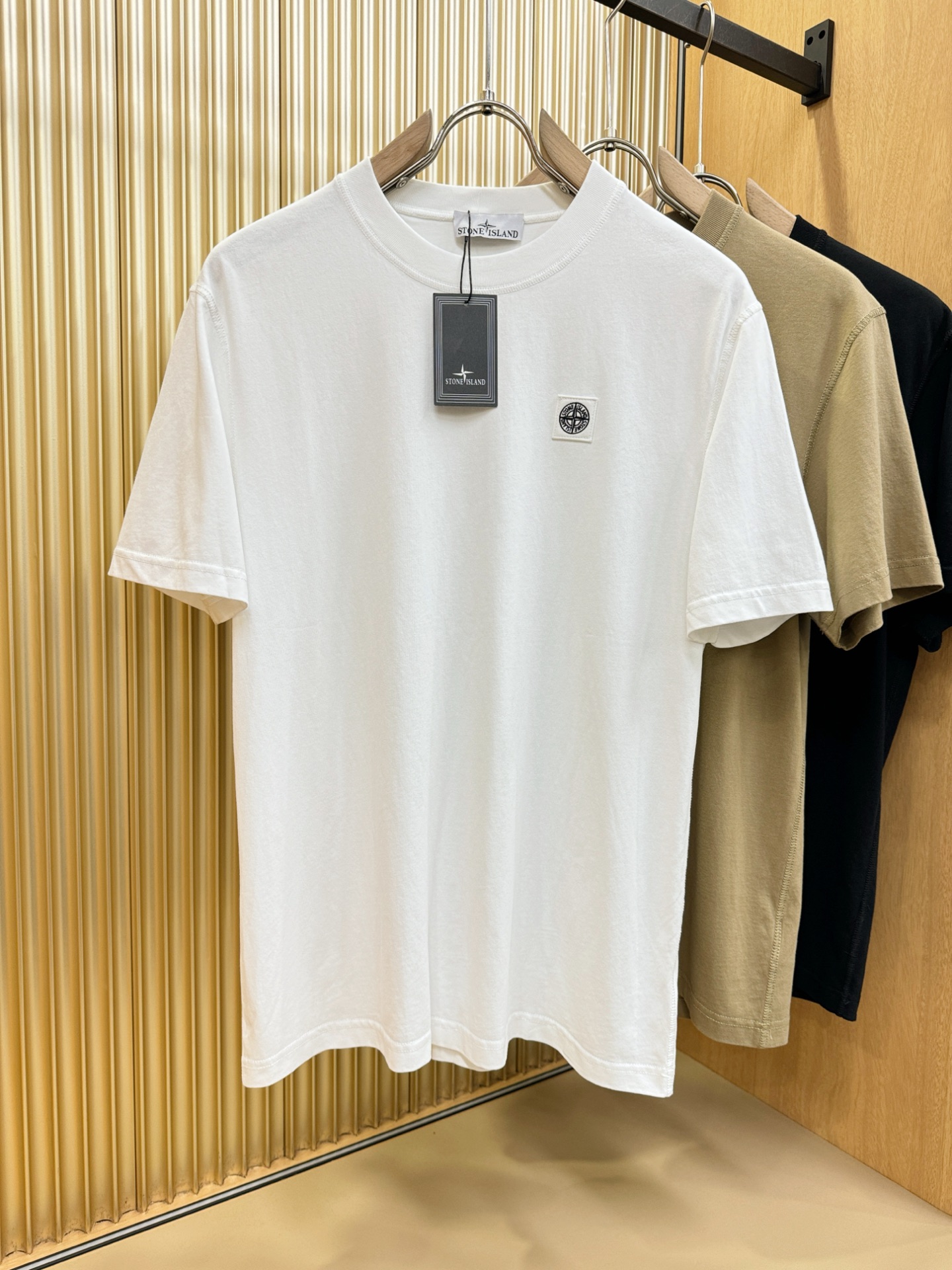 STONE ISLAND石头岛 2025春夏新款短袖T恤！走秀图案时尚休闲短袖T恤衫！设计logo设计！
