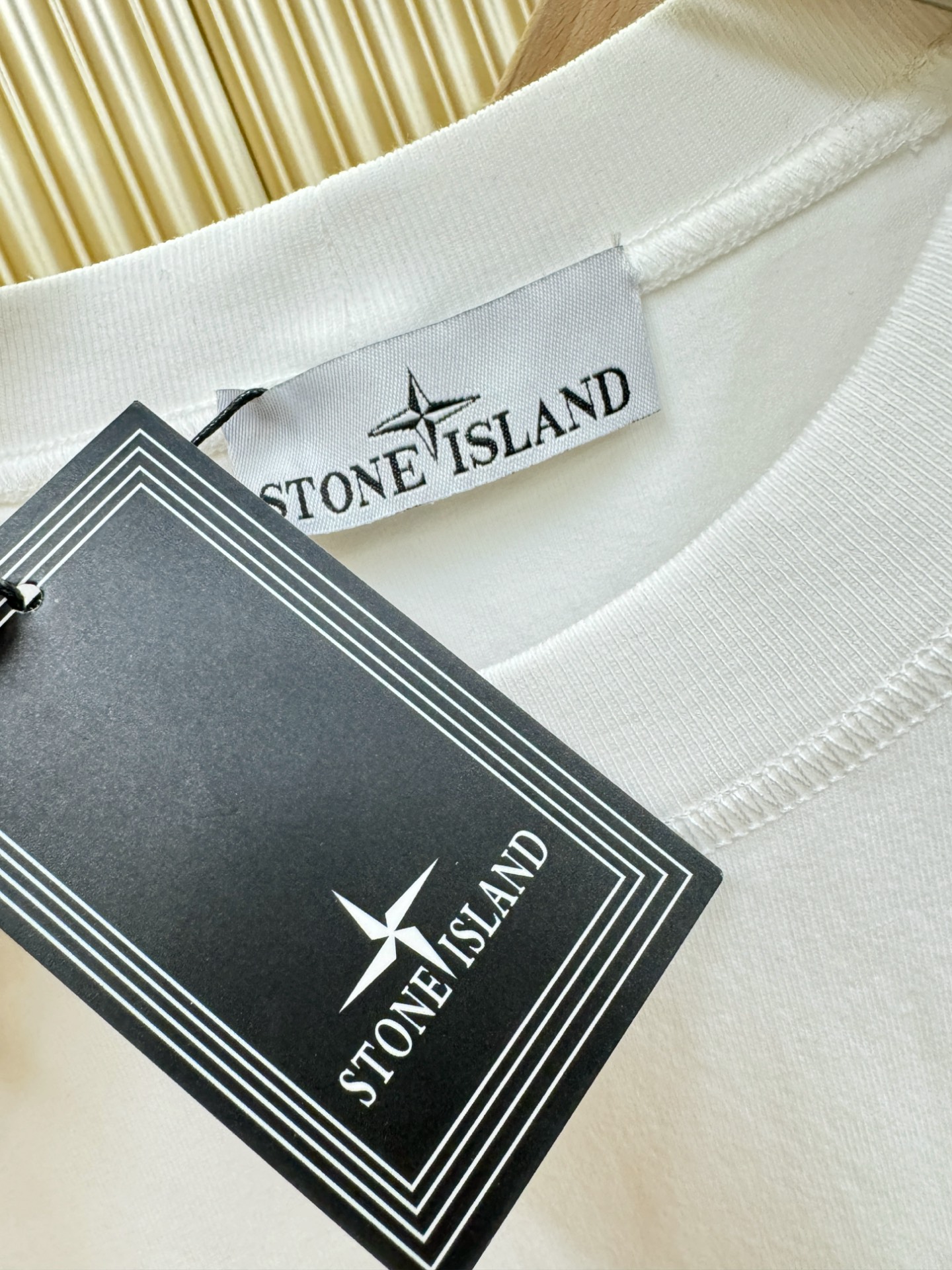 STONE ISLAND石头岛 2025春夏新款短袖T恤！走秀图案时尚休闲短袖T恤衫！设计logo设计！