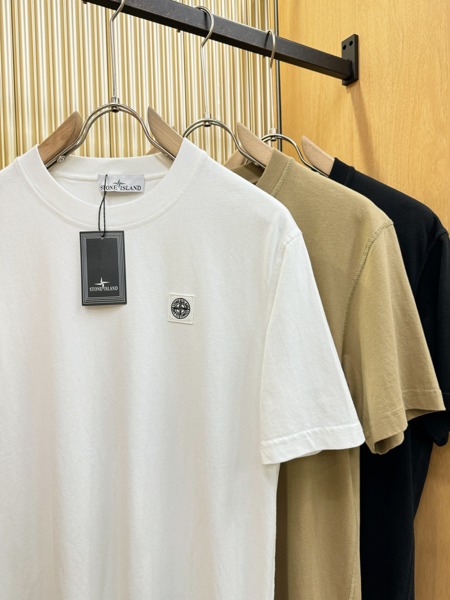 STONE ISLAND石头岛 2025春夏新款短袖T恤！走秀图案时尚休闲短袖T恤衫！设计logo设计！