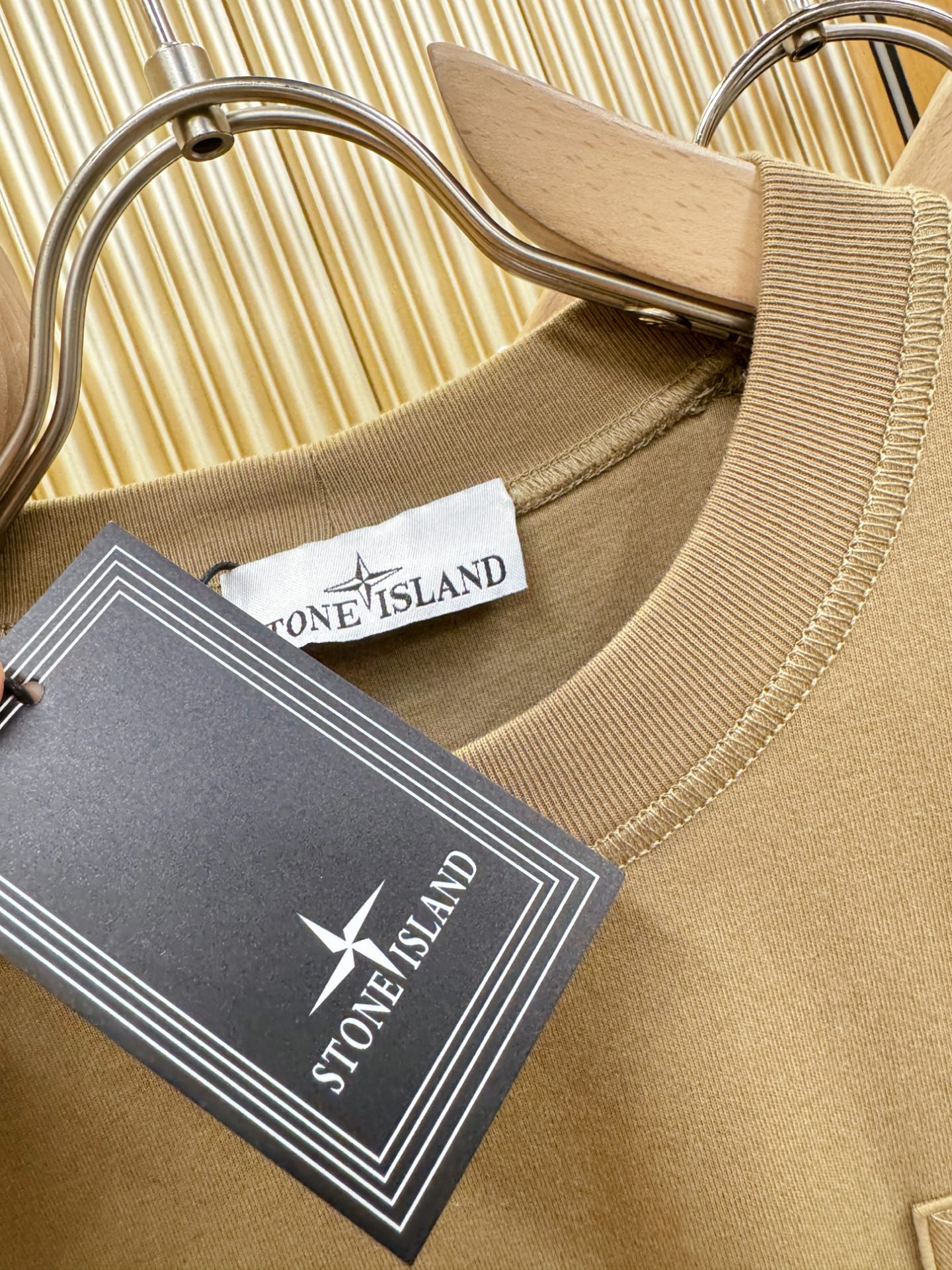 STONE ISLAND石头岛 2025春夏新款短袖T恤！走秀图案时尚休闲短袖T恤衫！设计logo设计！