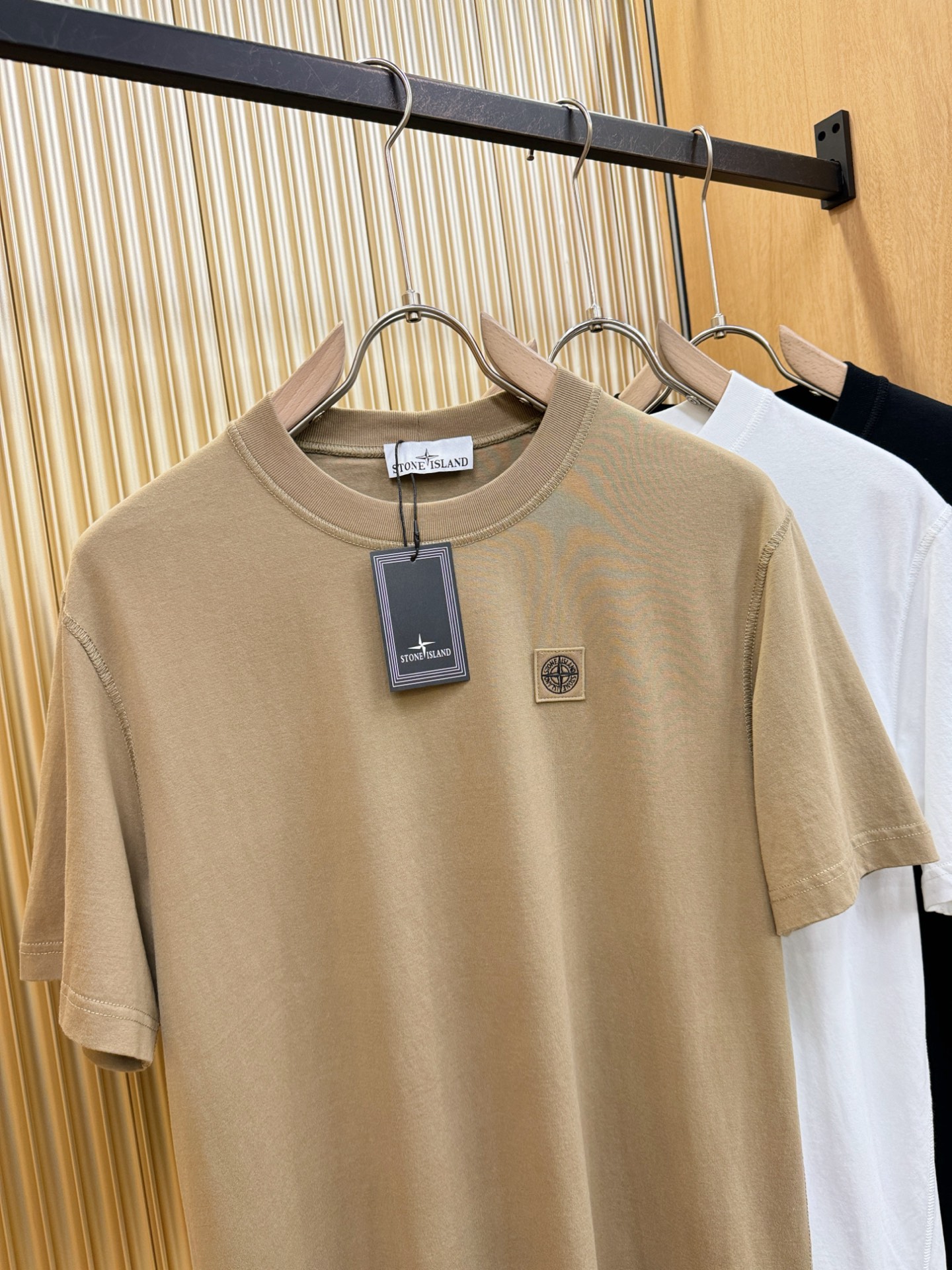 STONE ISLAND石头岛 2025春夏新款短袖T恤！走秀图案时尚休闲短袖T恤衫！设计logo设计！