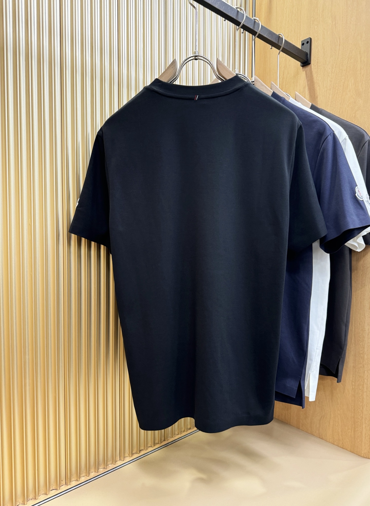 (最大可穿240斤) Moncler蒙口 2025春夏新款短袖T恤！走秀图案时尚休闲短袖T恤衫！设计lo