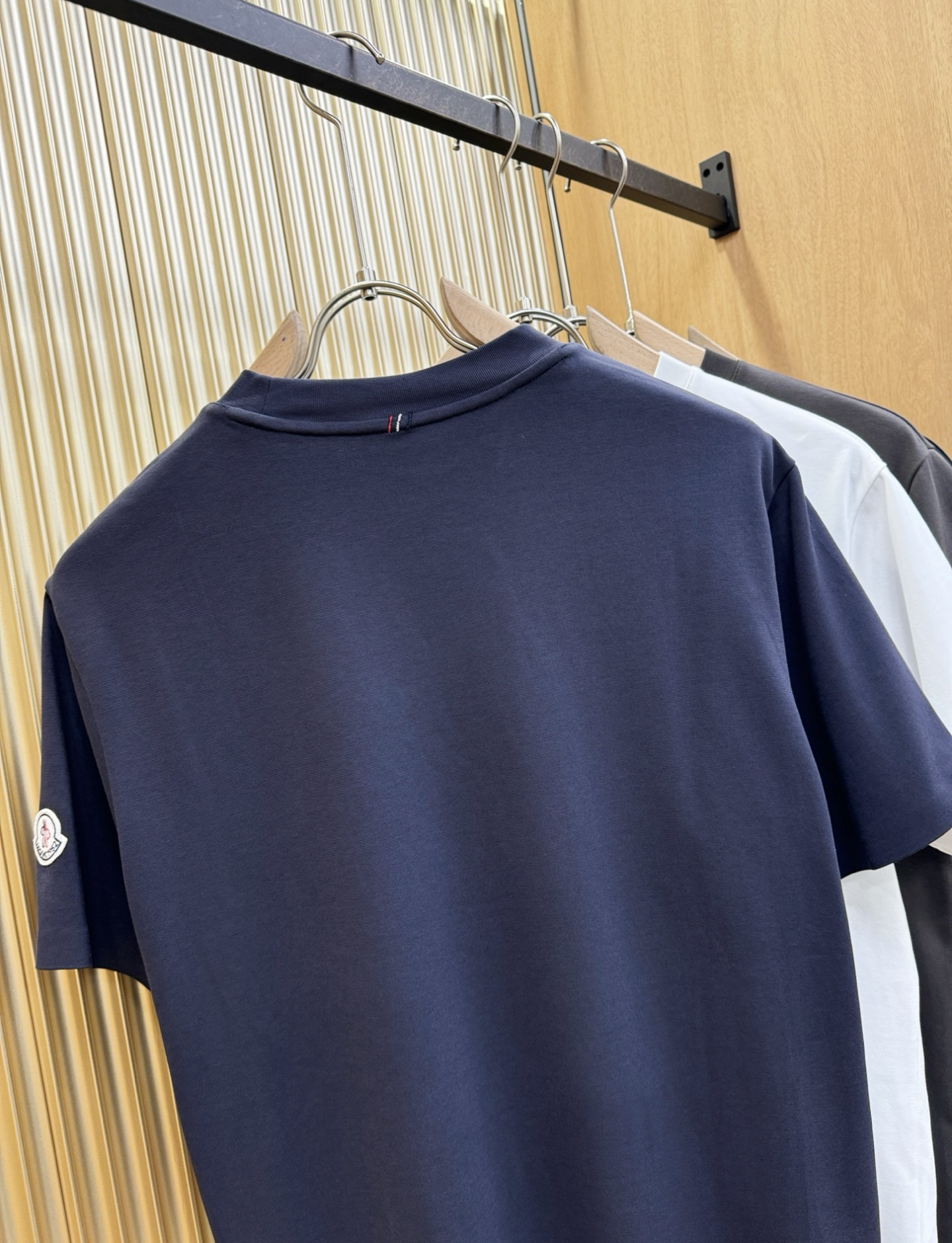 (最大可穿240斤) Moncler蒙口 2025春夏新款短袖T恤！走秀图案时尚休闲短袖T恤衫！设计lo