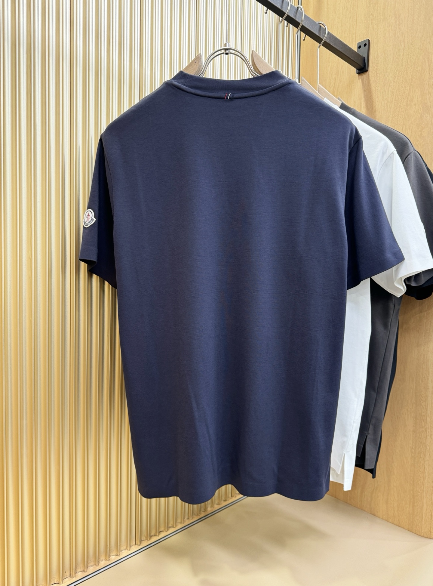 (最大可穿240斤) Moncler蒙口 2025春夏新款短袖T恤！走秀图案时尚休闲短袖T恤衫！设计lo