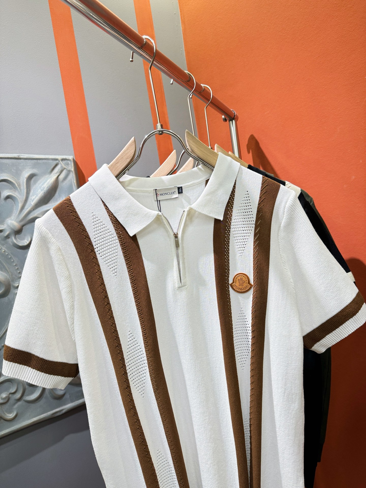 Moncler Fashion Short-Sleeved Shirt: Luxury Knit Sleeves, Imported Fabric, Top Quality, Wide Size Range - 图片 2