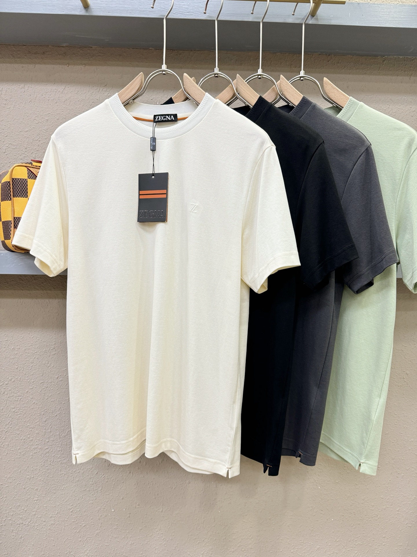 (最大可穿240斤) Ermenegildo Zeg*a杰*亚 2025春夏新款短袖T恤！走秀图案时尚休