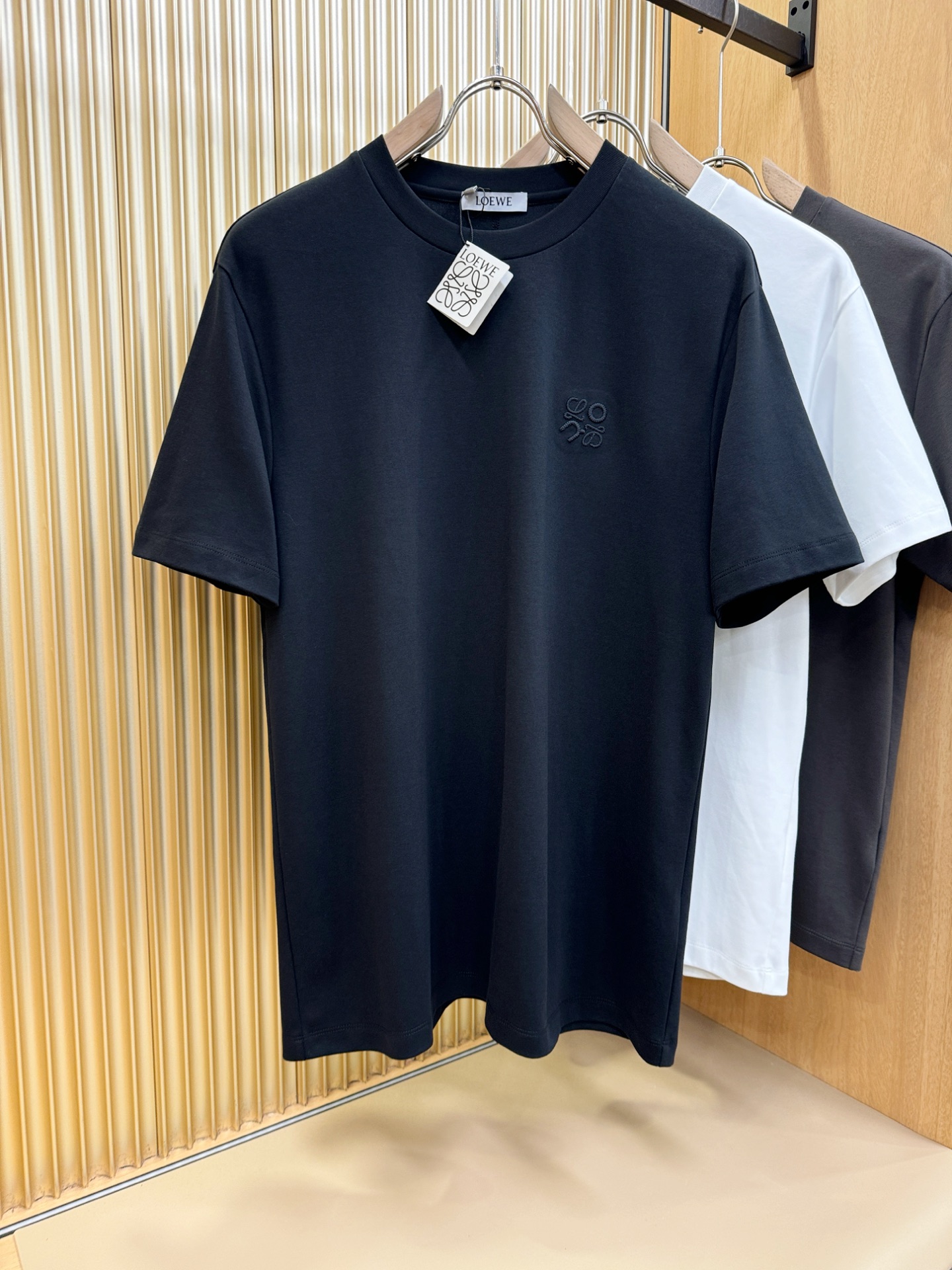 (最大可穿240斤) LOEWE罗意威 2025春夏新款短袖T恤！走秀图案时尚休闲短袖T恤衫！设计log