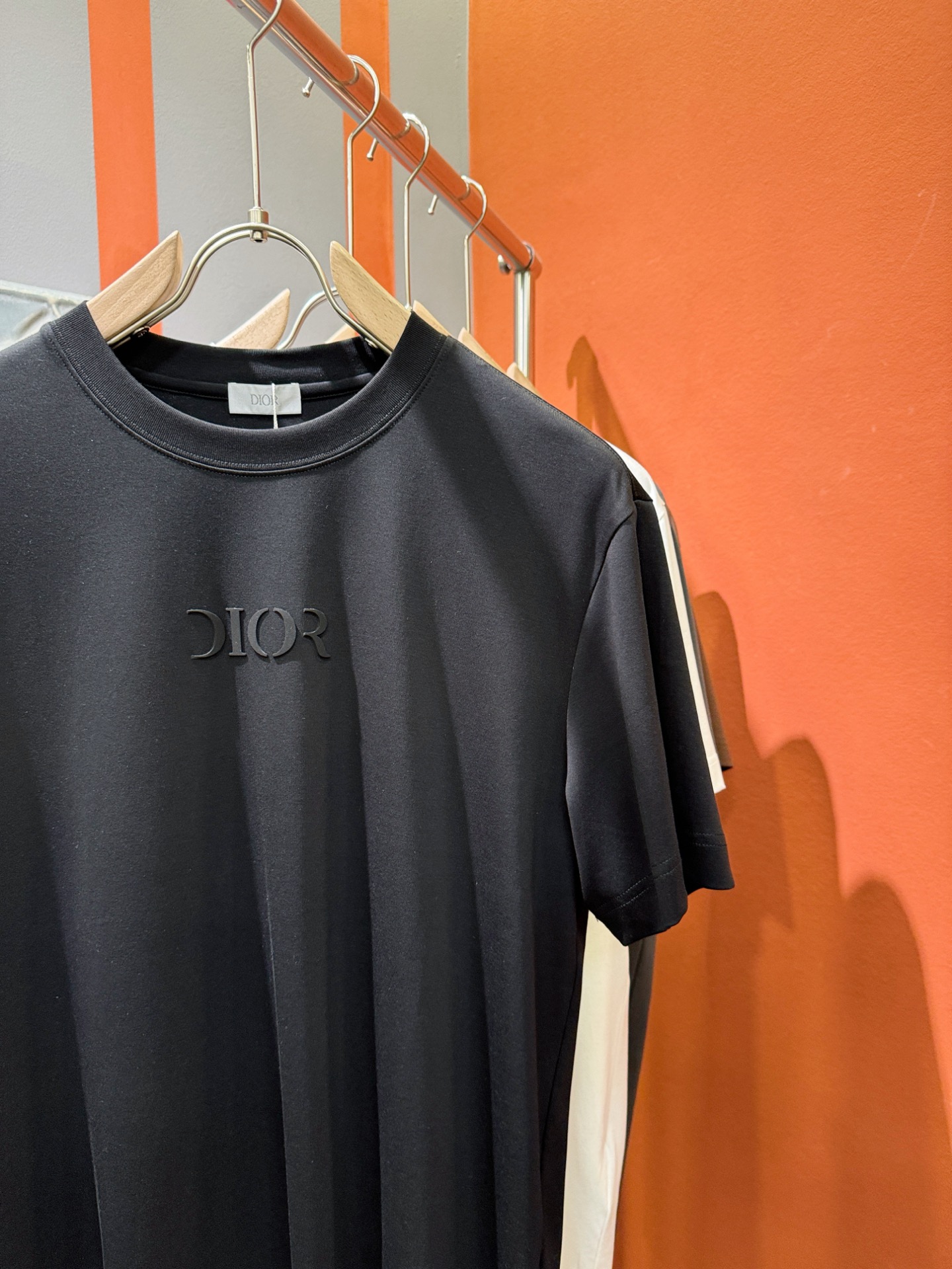 (最大可穿240斤) Dior迪奥 2025春夏新款短袖T恤！走秀图案时尚休闲短袖T恤衫！设计logo设