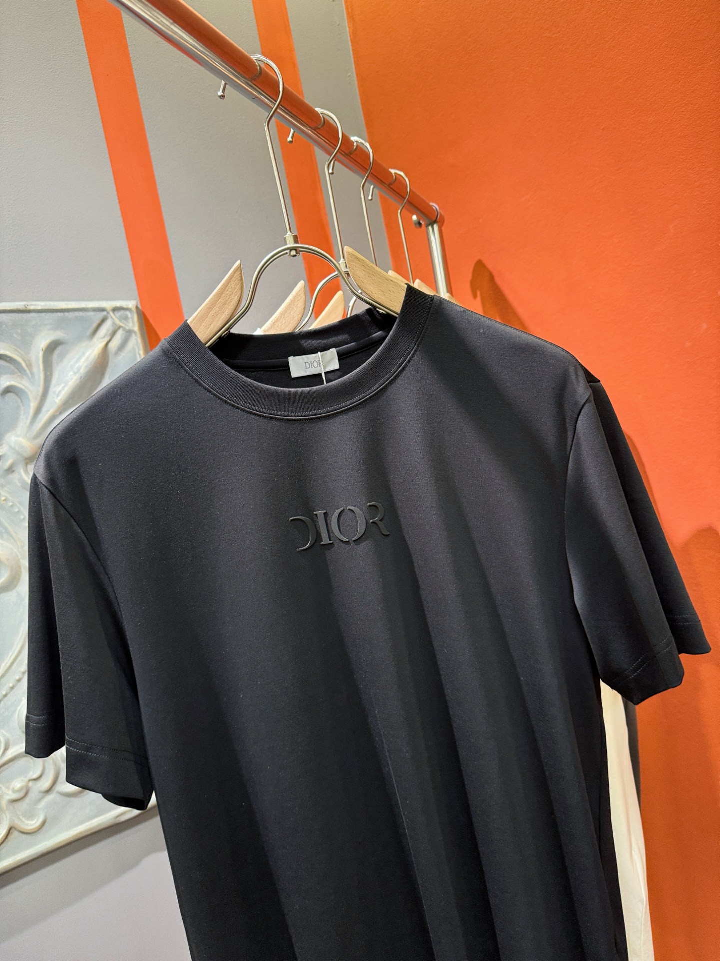 (最大可穿240斤) Dior迪奥 2025春夏新款短袖T恤！走秀图案时尚休闲短袖T恤衫！设计logo设