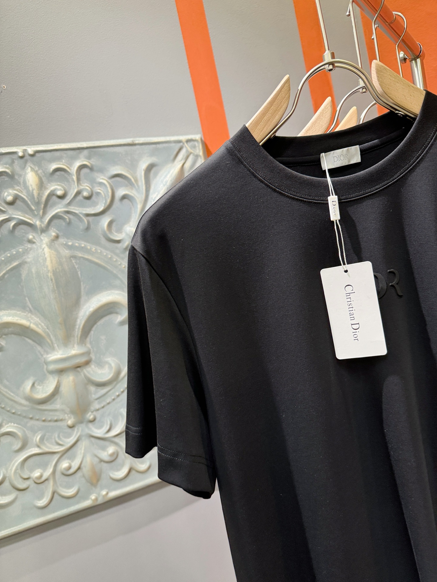 (最大可穿240斤) Dior迪奥 2025春夏新款短袖T恤！走秀图案时尚休闲短袖T恤衫！设计logo设