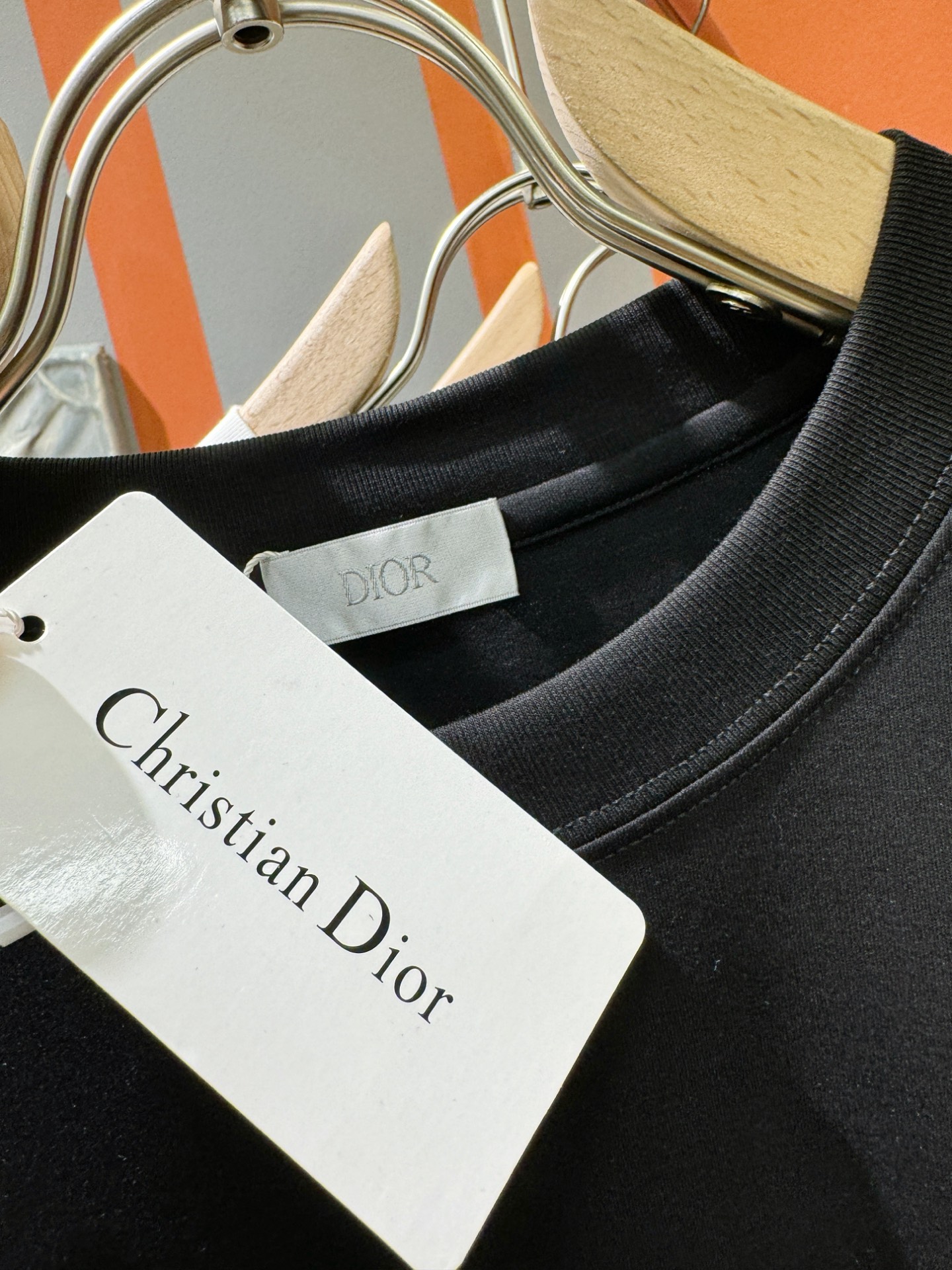 (最大可穿240斤) Dior迪奥 2025春夏新款短袖T恤！走秀图案时尚休闲短袖T恤衫！设计logo设