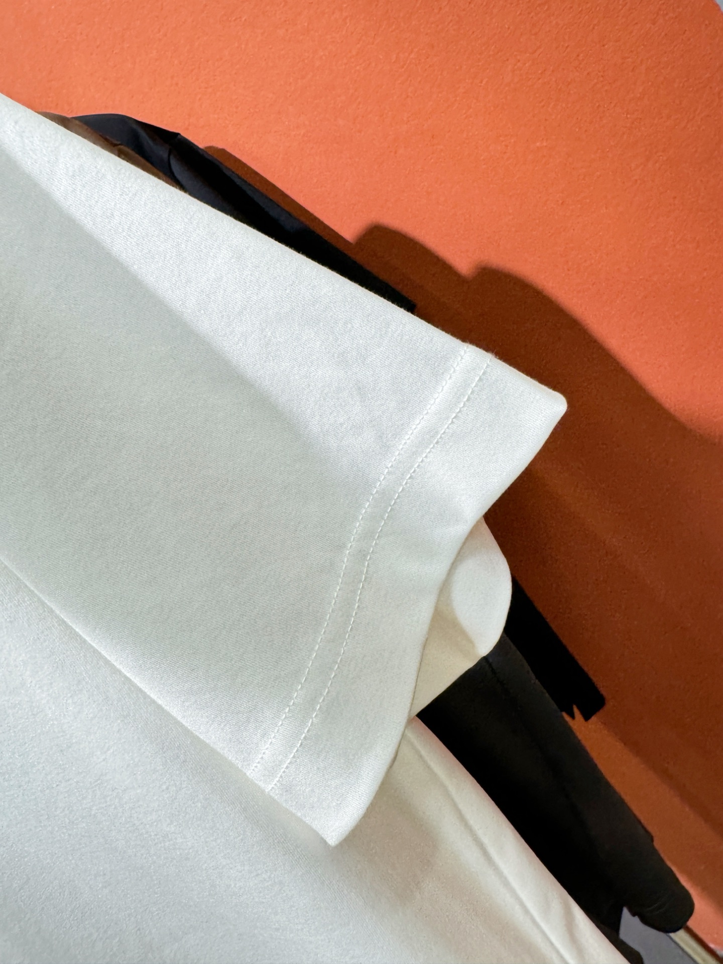 (最大可穿240斤) Dior迪奥 2025春夏新款短袖T恤！走秀图案时尚休闲短袖T恤衫！设计logo设