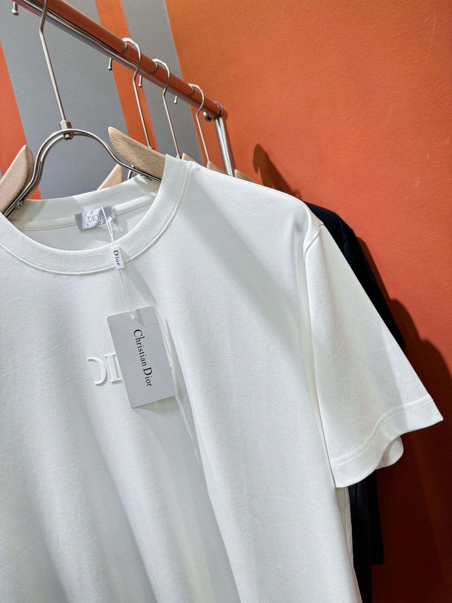 (最大可穿240斤) Dior迪奥 2025春夏新款短袖T恤！走秀图案时尚休闲短袖T恤衫！设计logo设