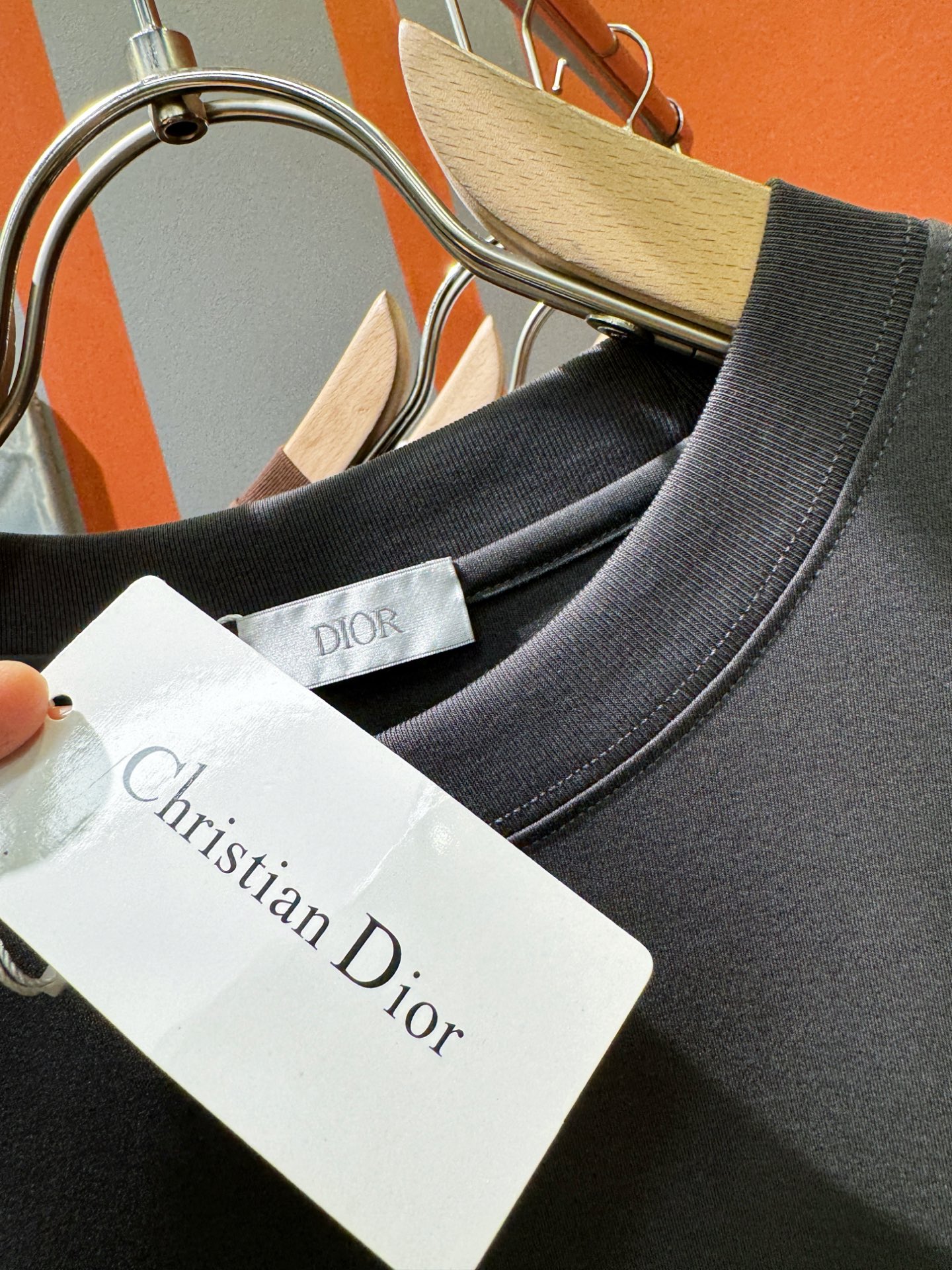 (最大可穿240斤) Dior迪奥 2025春夏新款短袖T恤！走秀图案时尚休闲短袖T恤衫！设计logo设