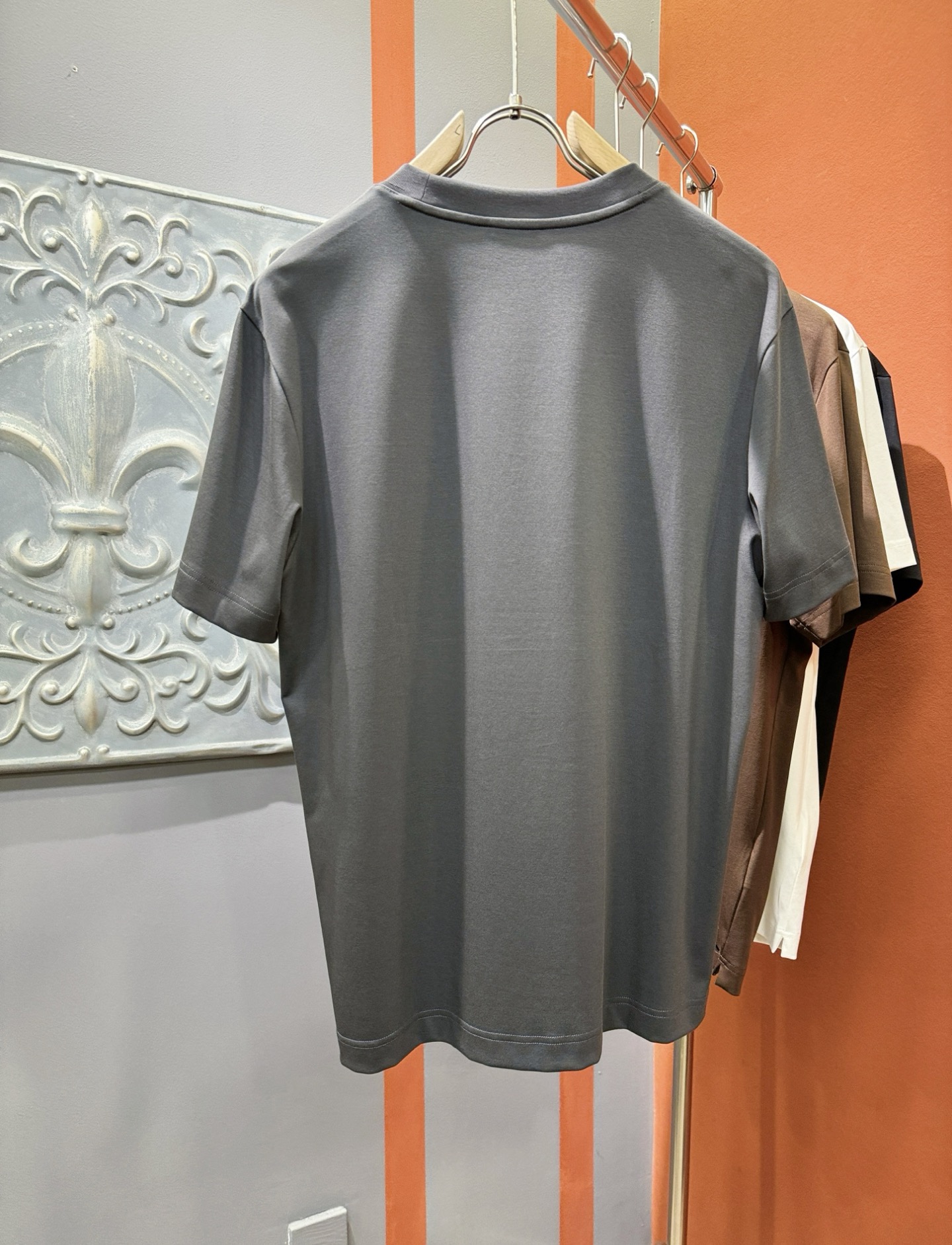 (最大可穿240斤) Dior迪奥 2025春夏新款短袖T恤！走秀图案时尚休闲短袖T恤衫！设计logo设