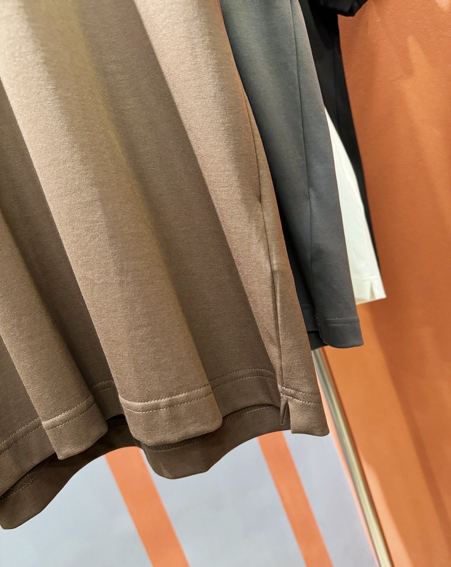 (最大可穿240斤) Dior迪奥 2025春夏新款短袖T恤！走秀图案时尚休闲短袖T恤衫！设计logo设