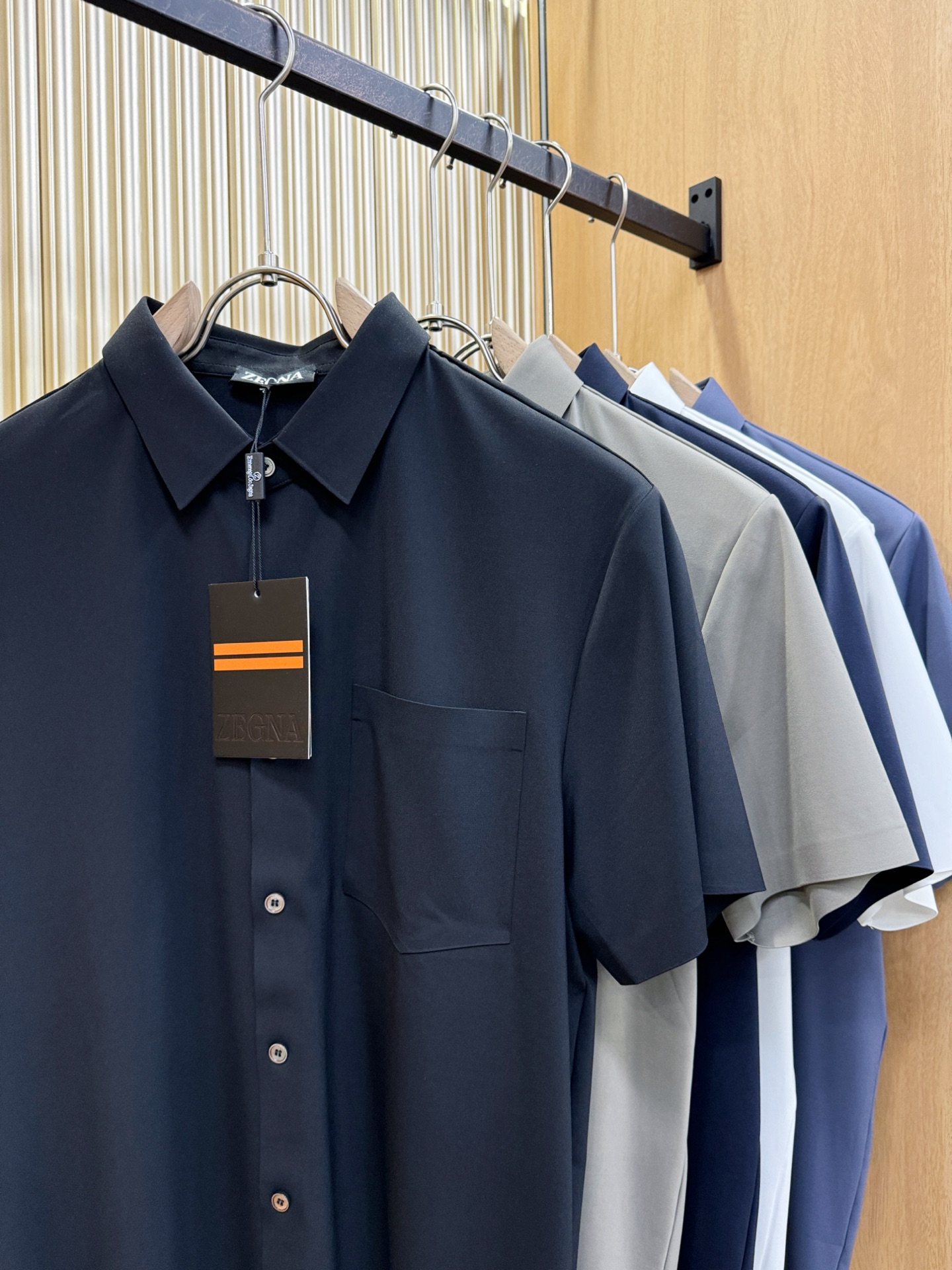 Ermenegildo Zeg*a杰*亚 2025 新款衬衫，贸易公司渠道稀出，领先官网发售！经典休闲衬
