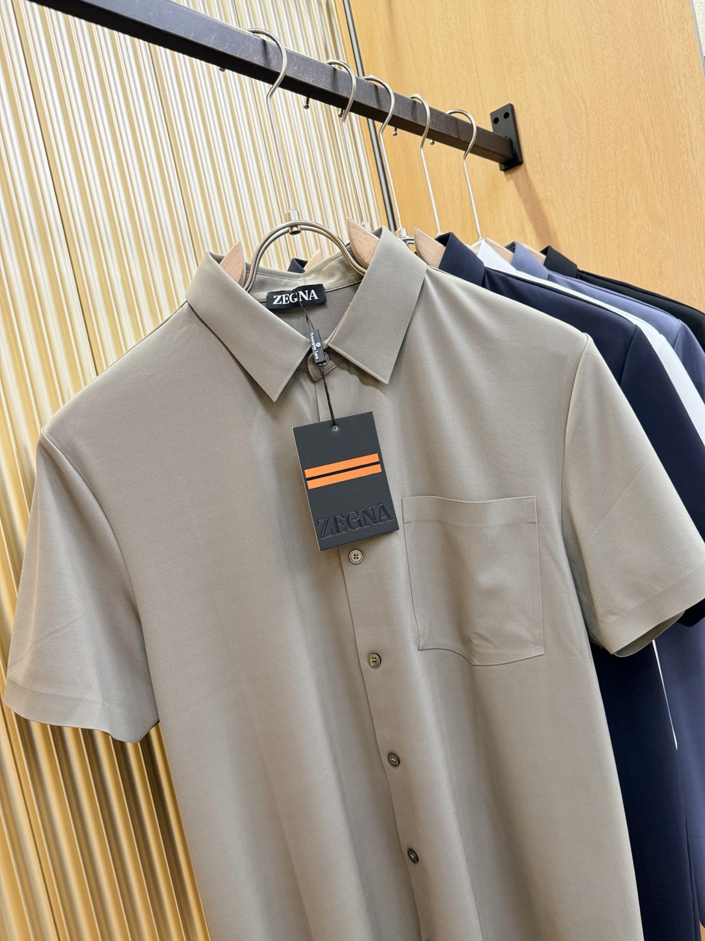 Ermenegildo Zeg*a杰*亚 2025 新款衬衫，贸易公司渠道稀出，领先官网发售！经典休闲衬