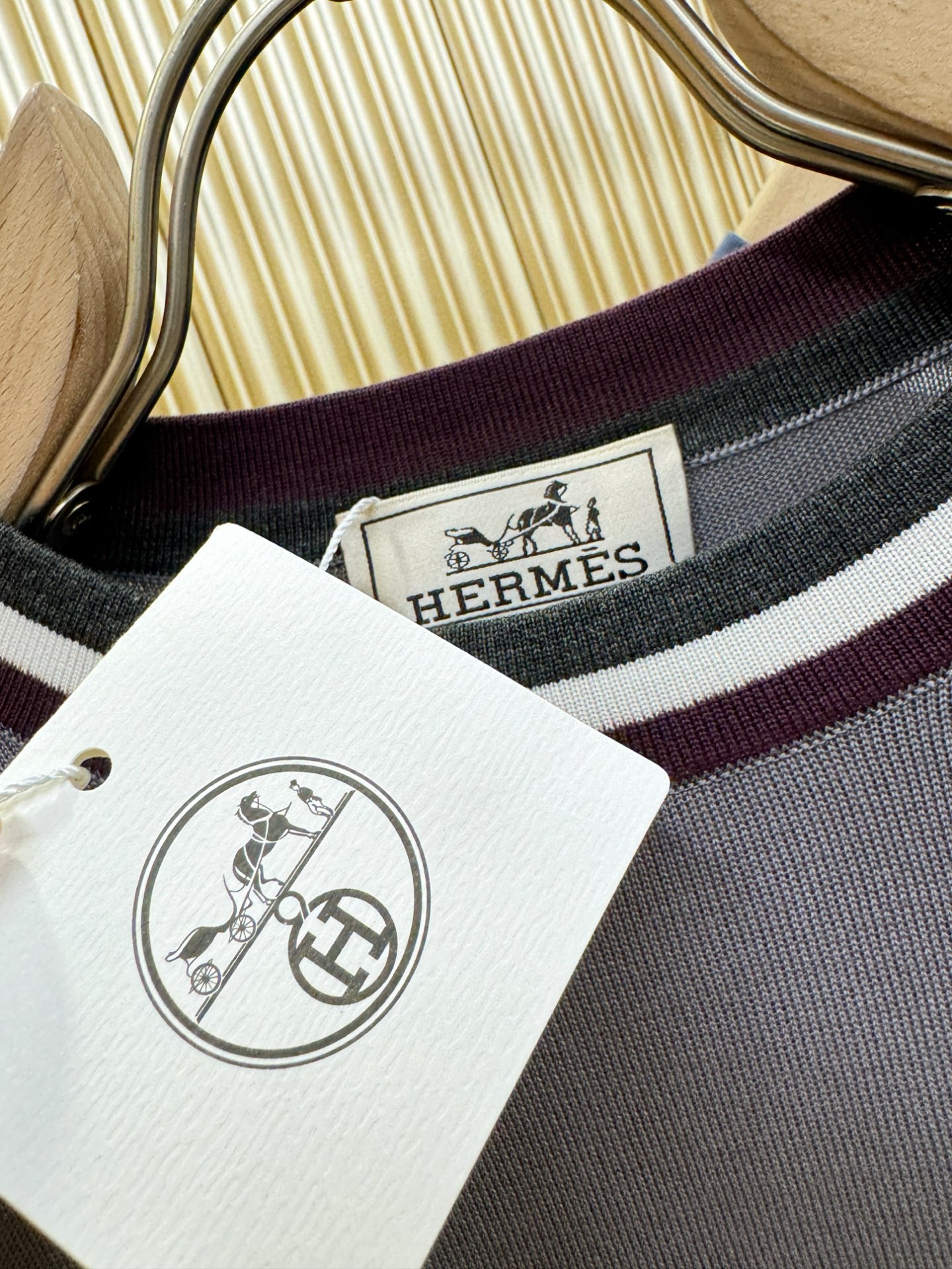 “New Hermès Ess Knitting Sweaters 2025: Classic, Soft, Comfortable, Imported New Zealand Wool, Various Sizes” - 图片 4