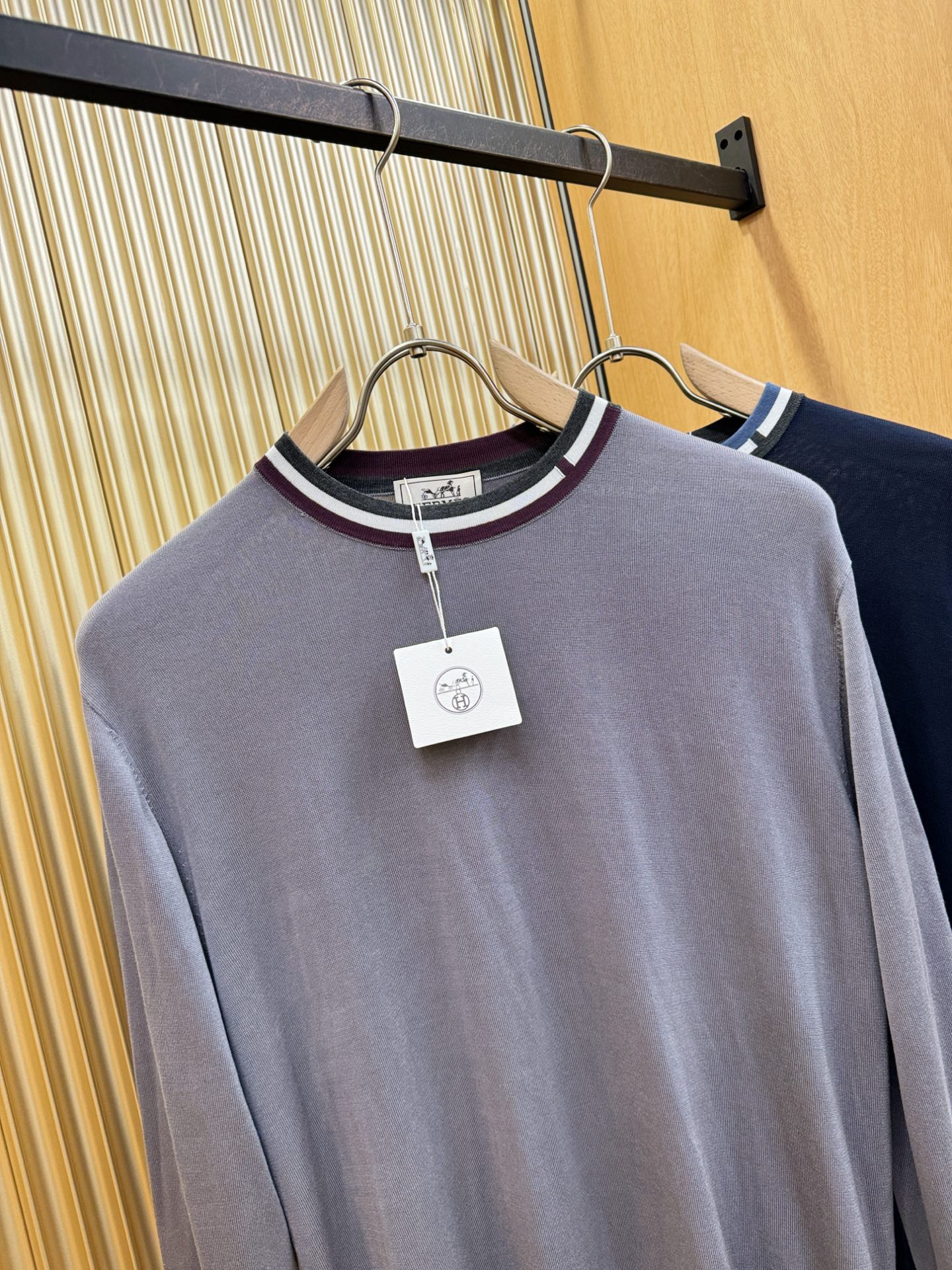 “New Hermès Ess Knitting Sweaters 2025: Classic, Soft, Comfortable, Imported New Zealand Wool, Various Sizes” - 图片 2