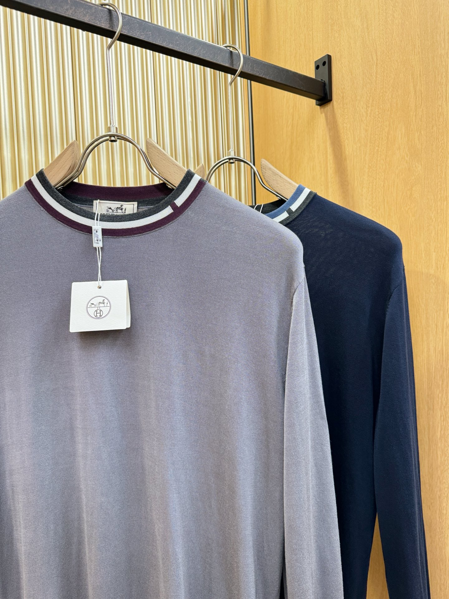 “New Hermès Ess Knitting Sweaters 2025: Classic, Soft, Comfortable, Imported New Zealand Wool, Various Sizes” - 图片 3
