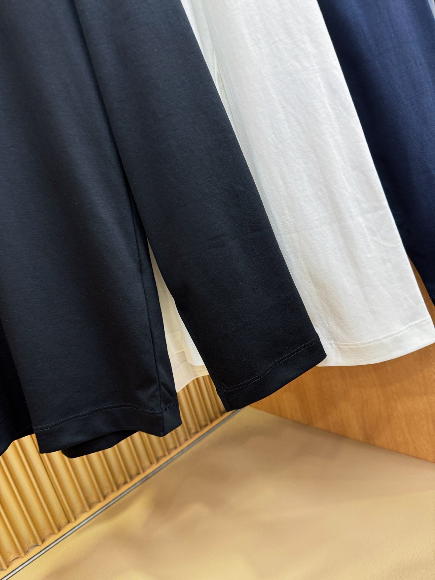 Hermès Essex 2025 Fall/Winter Long-Sleeve T-Shirts: Classic Logo Design, Custom Fabric, Men’s Fashion Essentials - 图片 7
